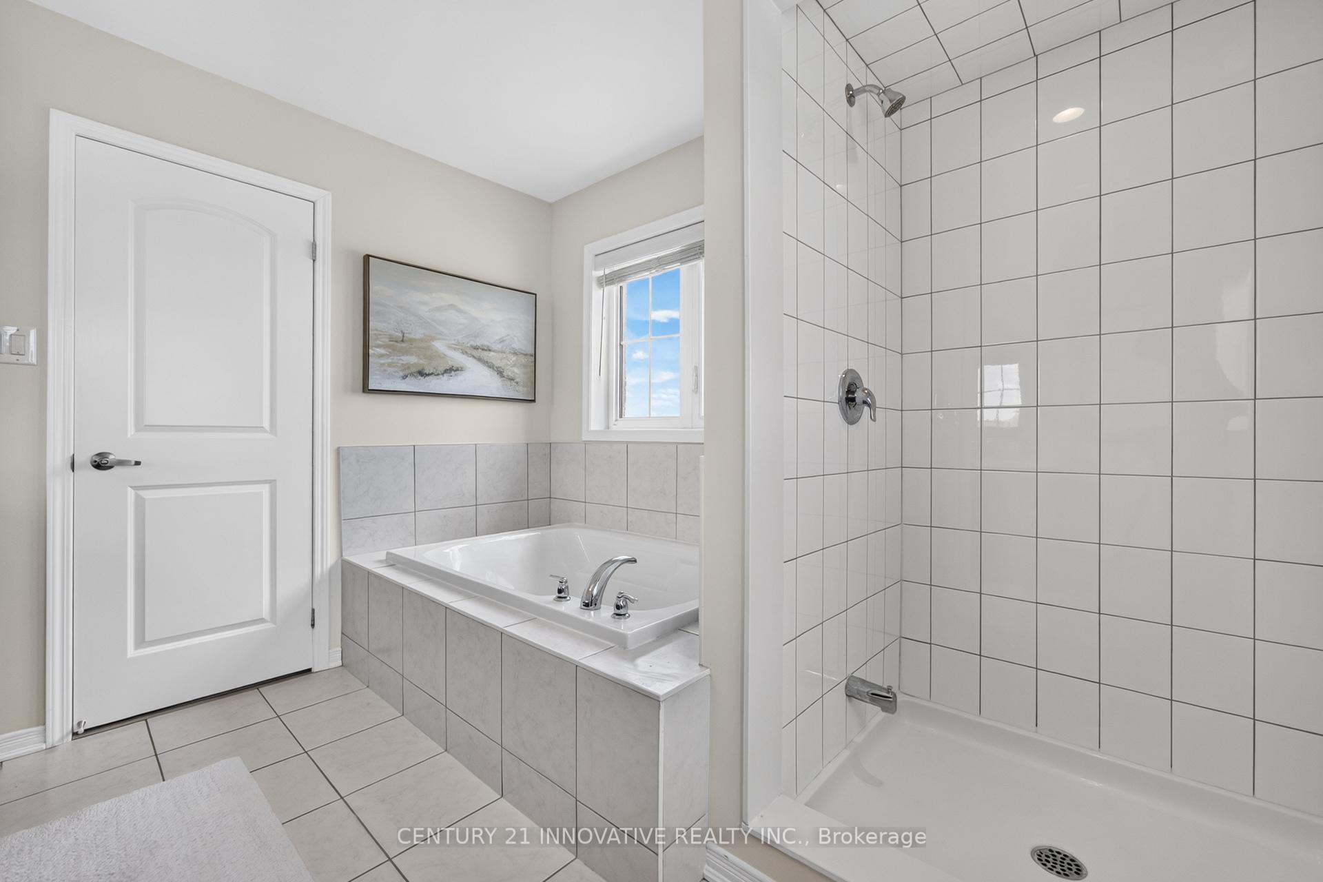 Photo 27 of 4 Midhurst Heights, Hamilton, Stoney Creek Mountain — HOMEH