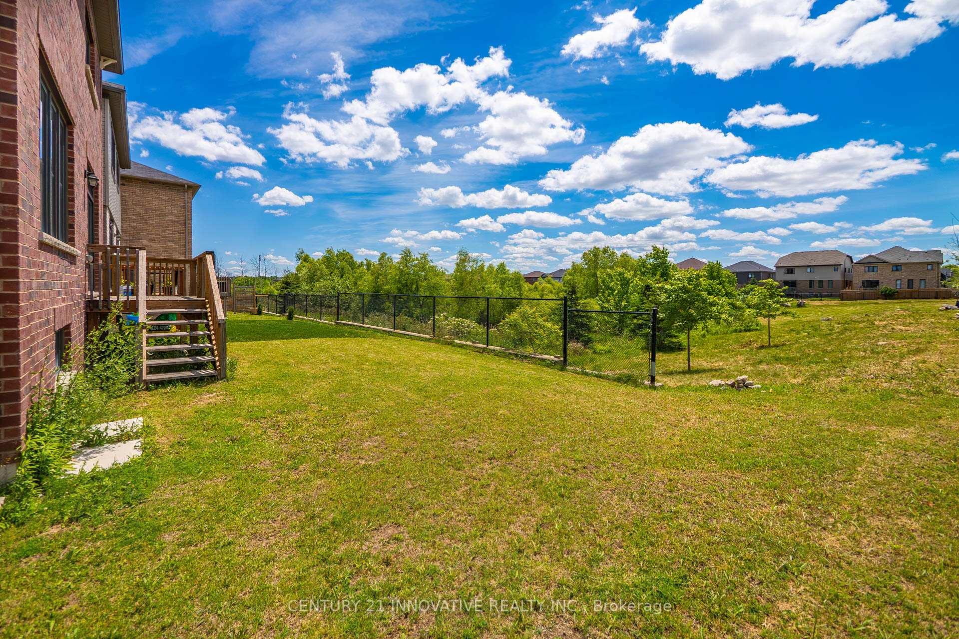 Photo 44 of 4 Midhurst Heights, Hamilton, Stoney Creek Mountain — HOMEH