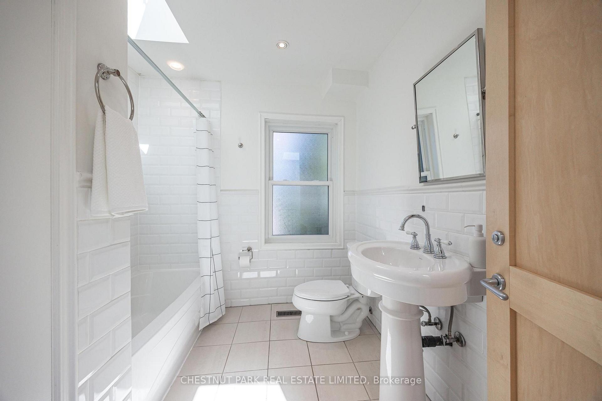 Photo 21 of 211 Snowdon Avenue, Toronto, Lawrence Park North — HOMEH