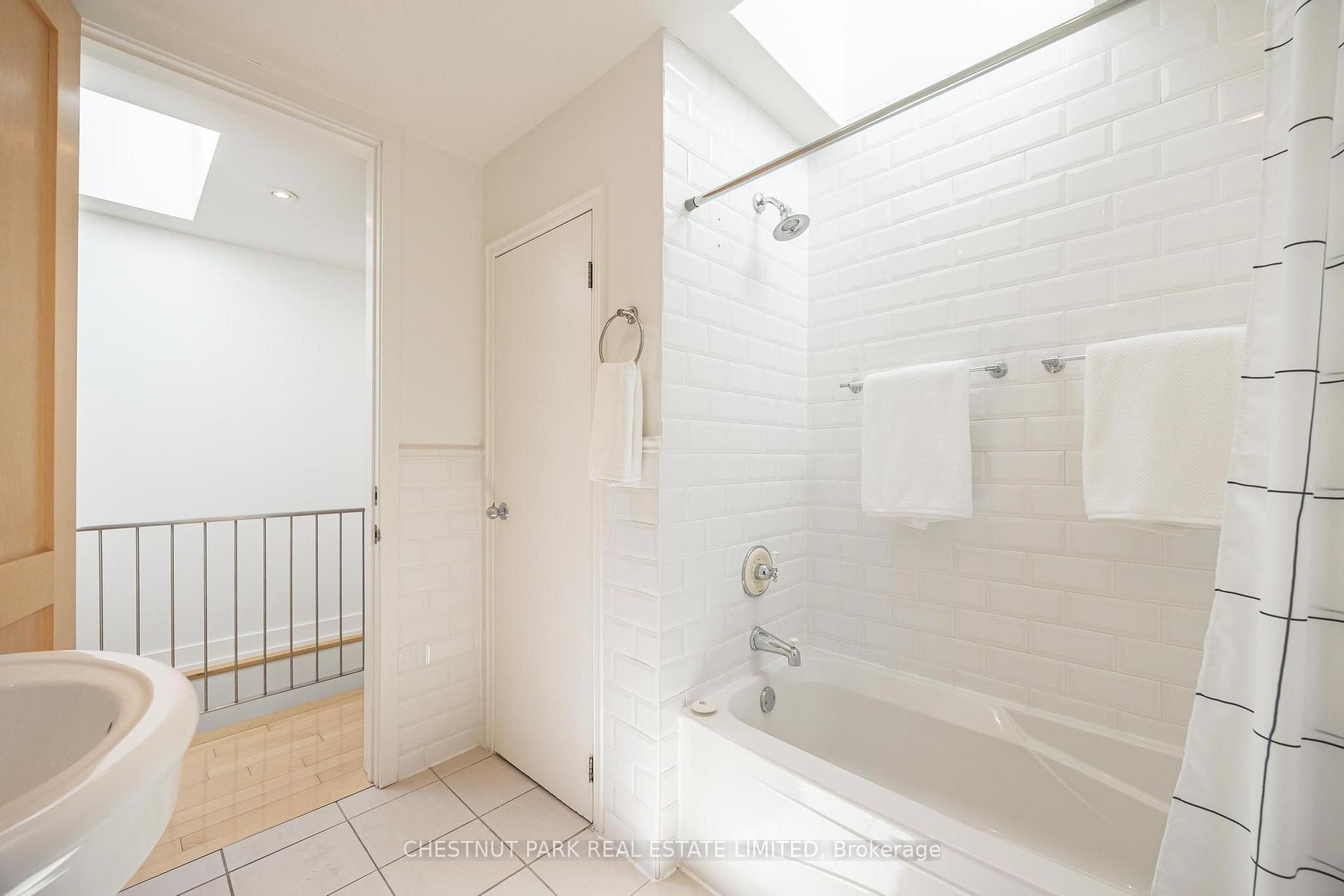 Photo 22 of 211 Snowdon Avenue, Toronto, Lawrence Park North — HOMEH