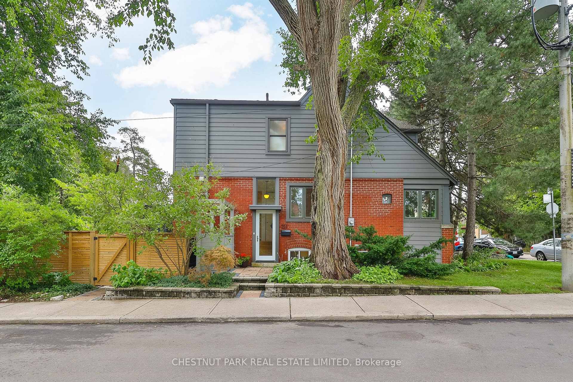 Photo 37 of 211 Snowdon Avenue, Toronto, Lawrence Park North — HOMEH