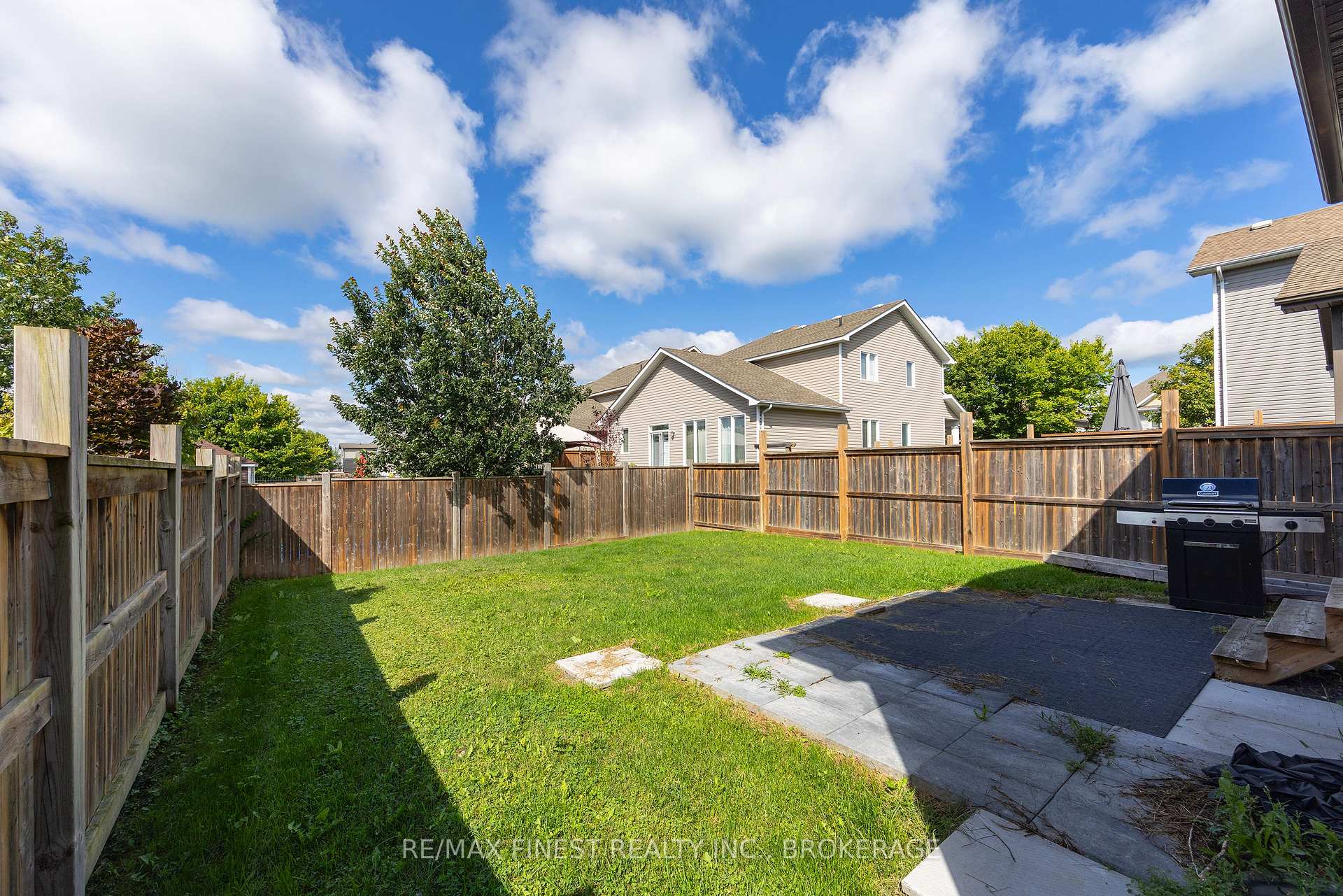 Photo 8 of 1660 Crimson Crescent, Kingston, City Northwest — HOMEH