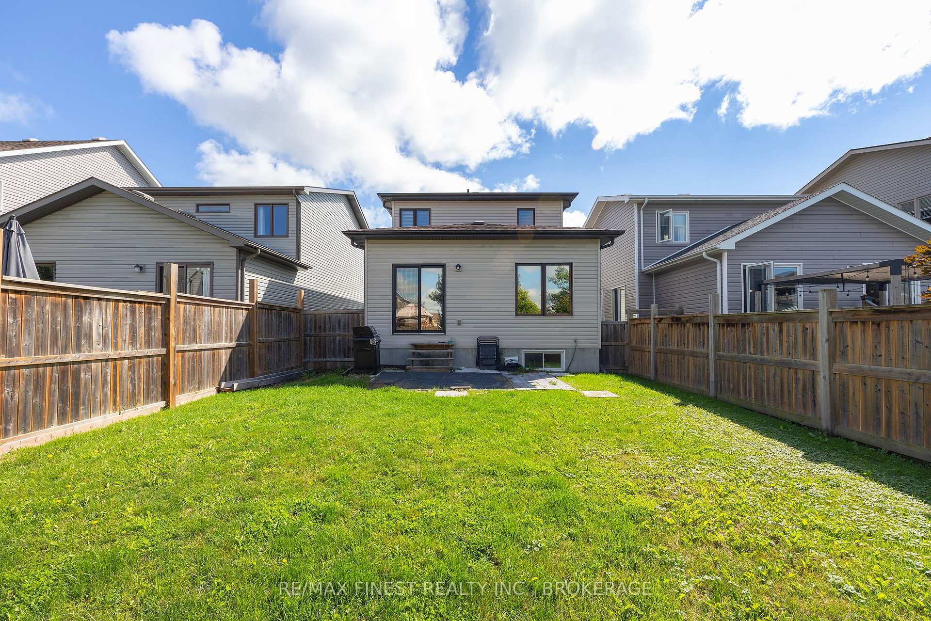 Photo 10 of 1660 Crimson Crescent, Kingston, City Northwest — HOMEH