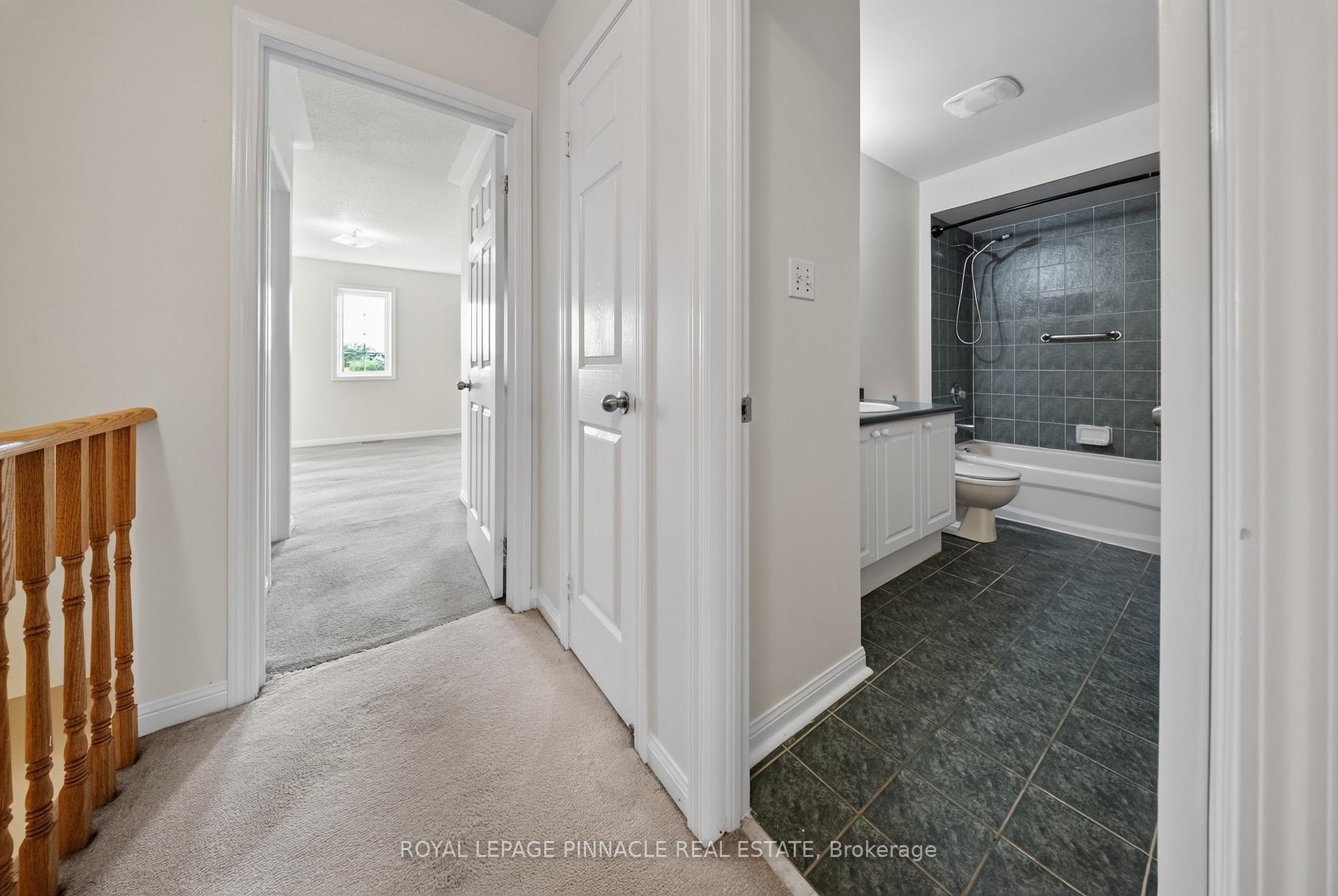 Photo 22 of 787 Avocado Crescent, Mississauga, Meadowvale Village — HOMEH