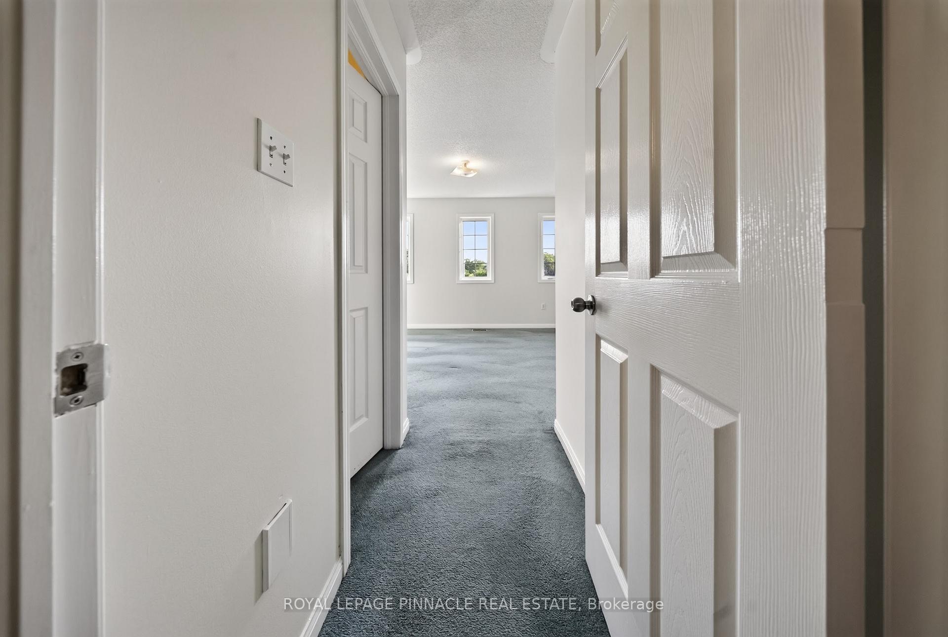 Photo 24 of 787 Avocado Crescent, Mississauga, Meadowvale Village — HOMEH