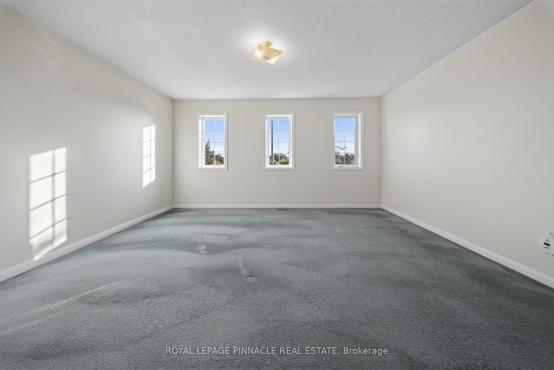 Photo 25 of 787 Avocado Crescent, Mississauga, Meadowvale Village — HOMEH