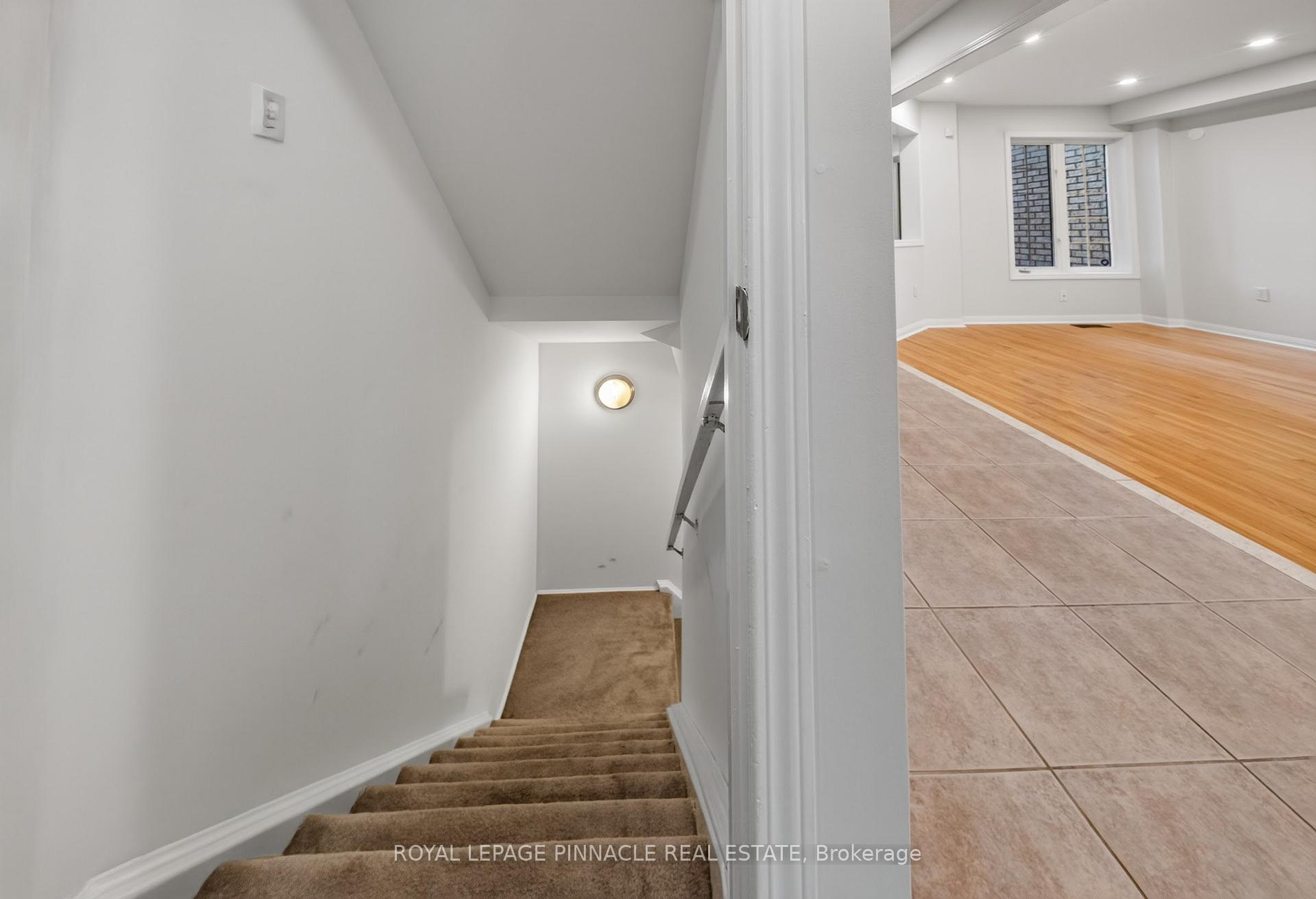 Photo 30 of 787 Avocado Crescent, Mississauga, Meadowvale Village — HOMEH
