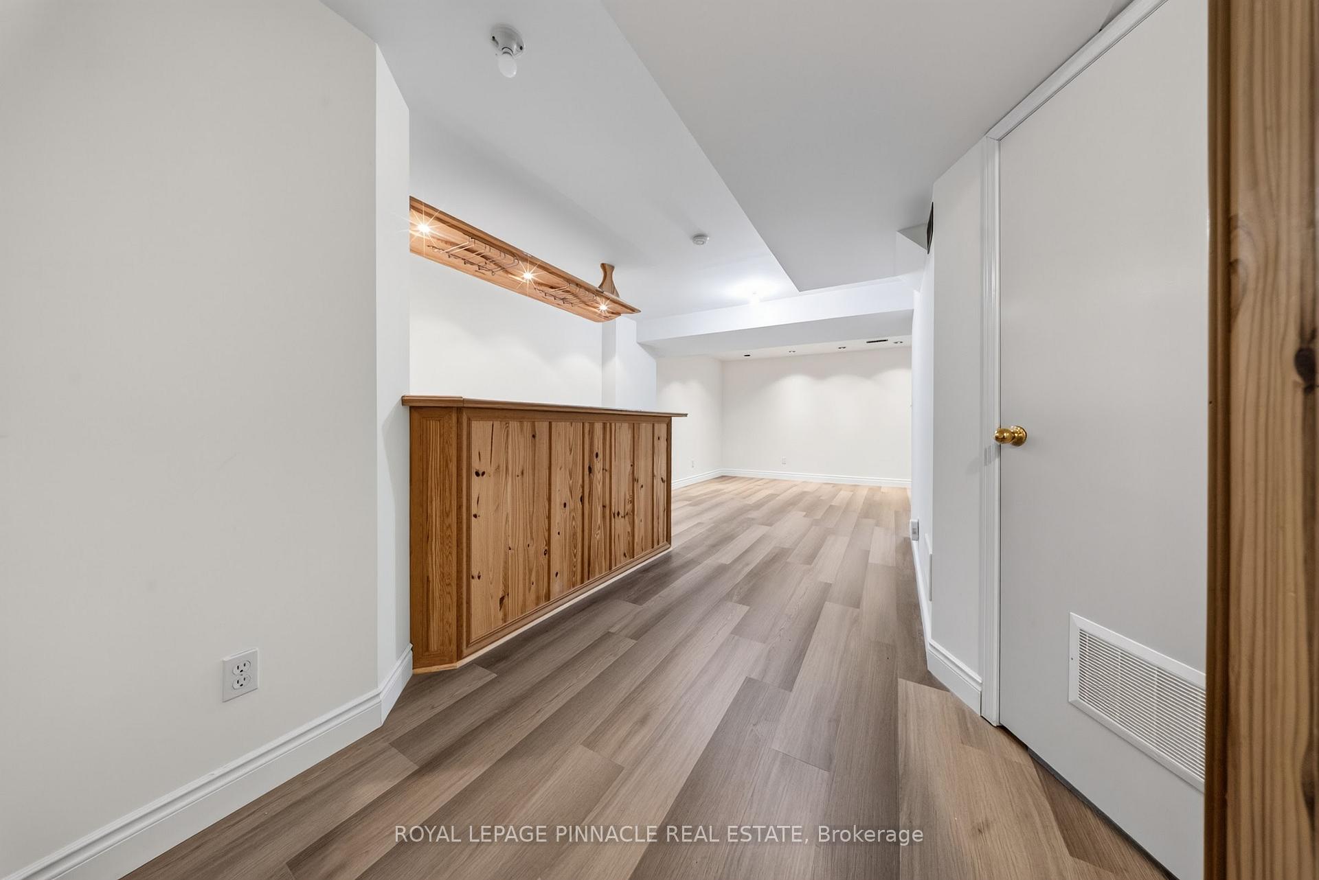 Photo 31 of 787 Avocado Crescent, Mississauga, Meadowvale Village — HOMEH