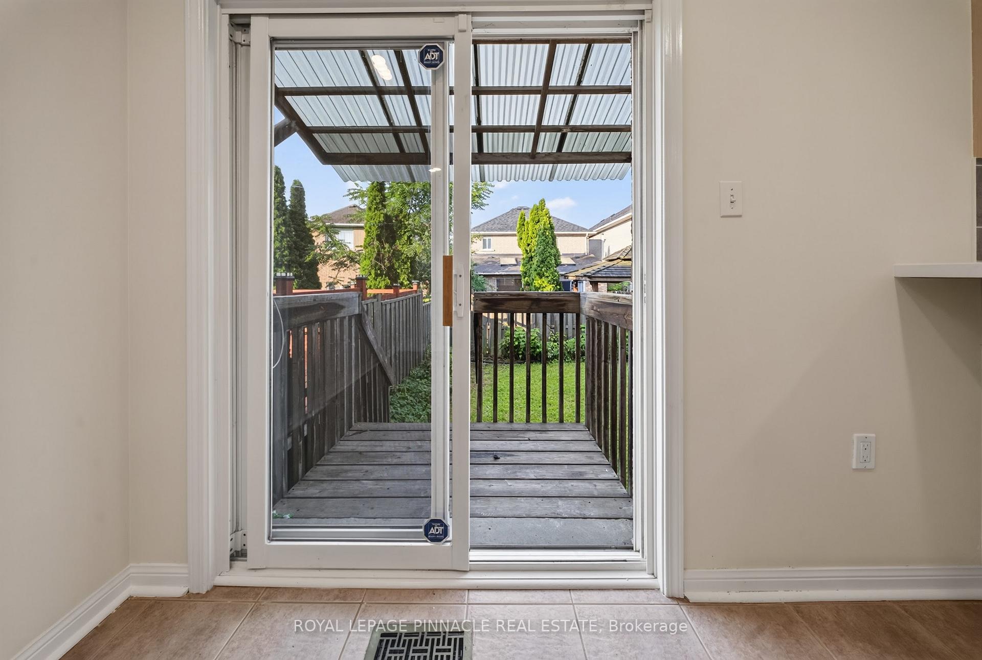 Photo 39 of 787 Avocado Crescent, Mississauga, Meadowvale Village — HOMEH