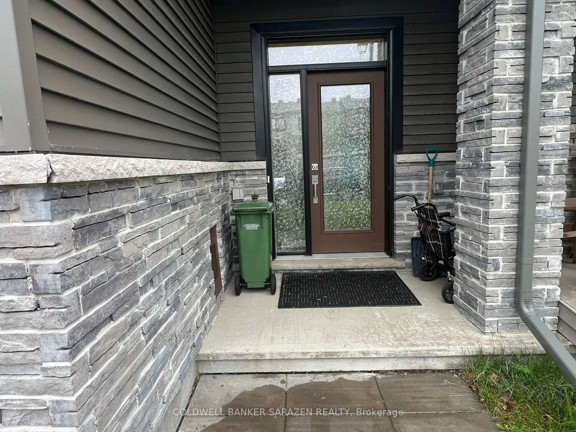 Photo 2 of 642 Hamsa Street, Ottawa, Barrhaven - Heritage Park — HOMEH