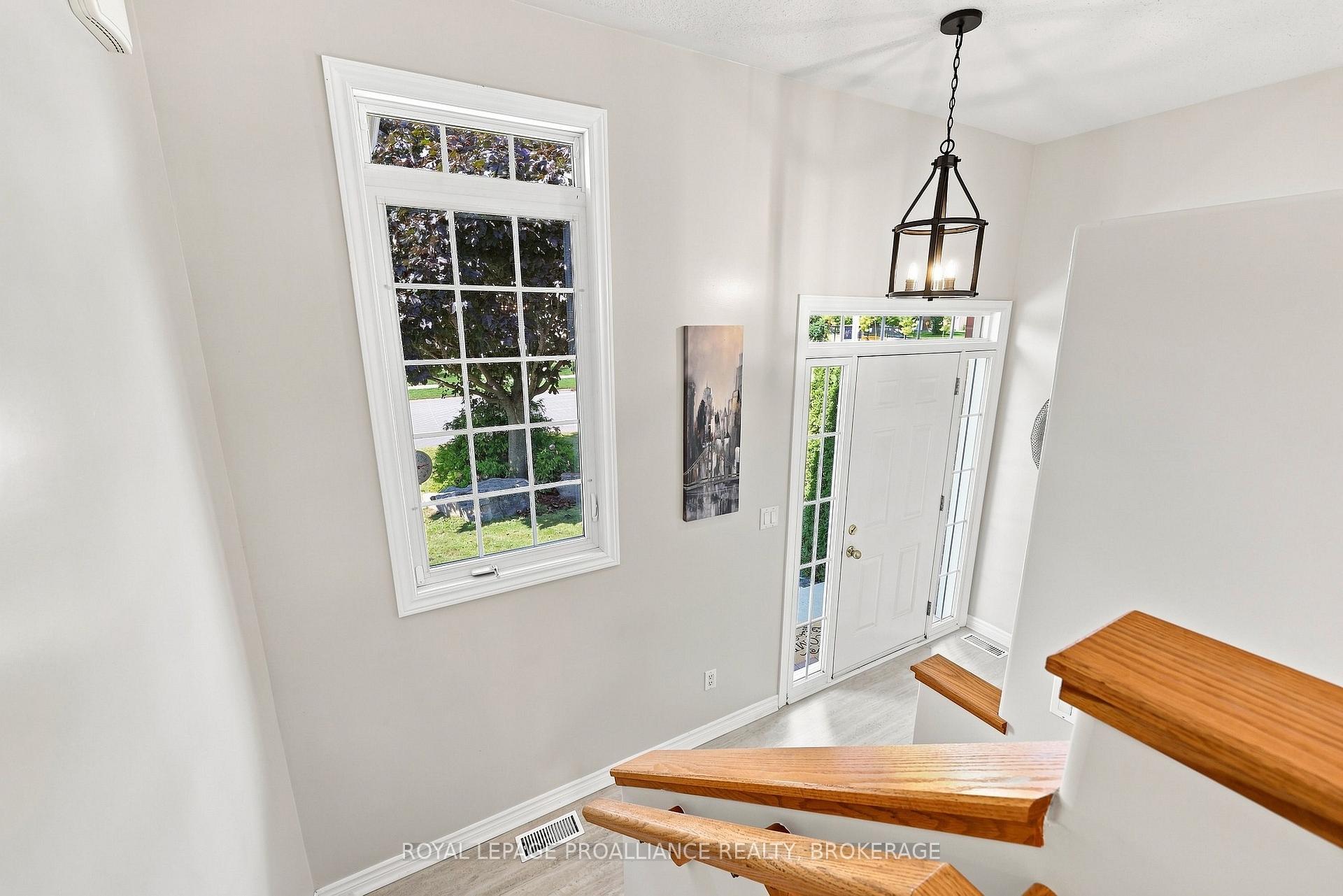 Photo 5 of 69 Wiley Street, Kingston, Rideau — HOMEH