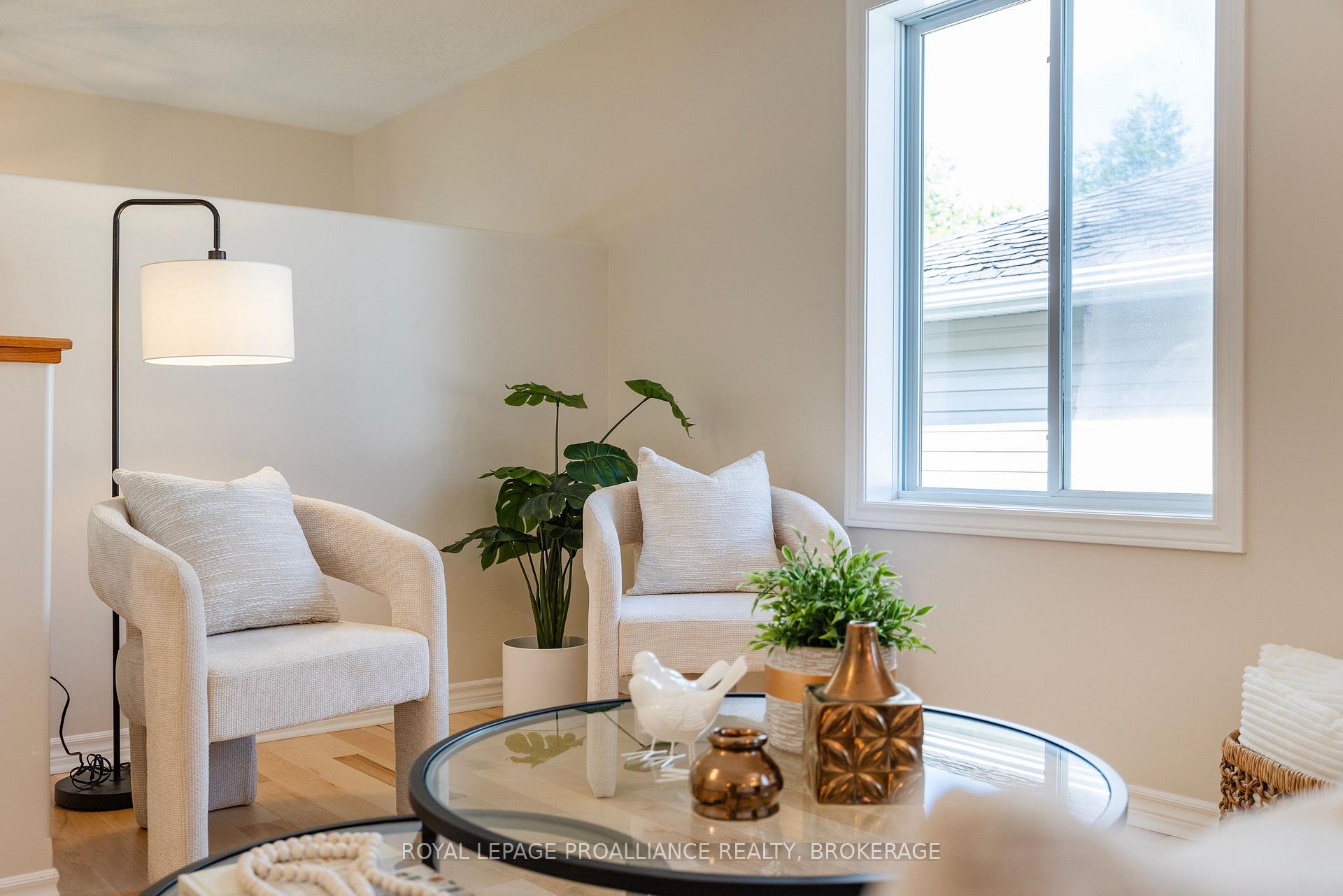 Photo 10 of 69 Wiley Street, Kingston, Rideau — HOMEH