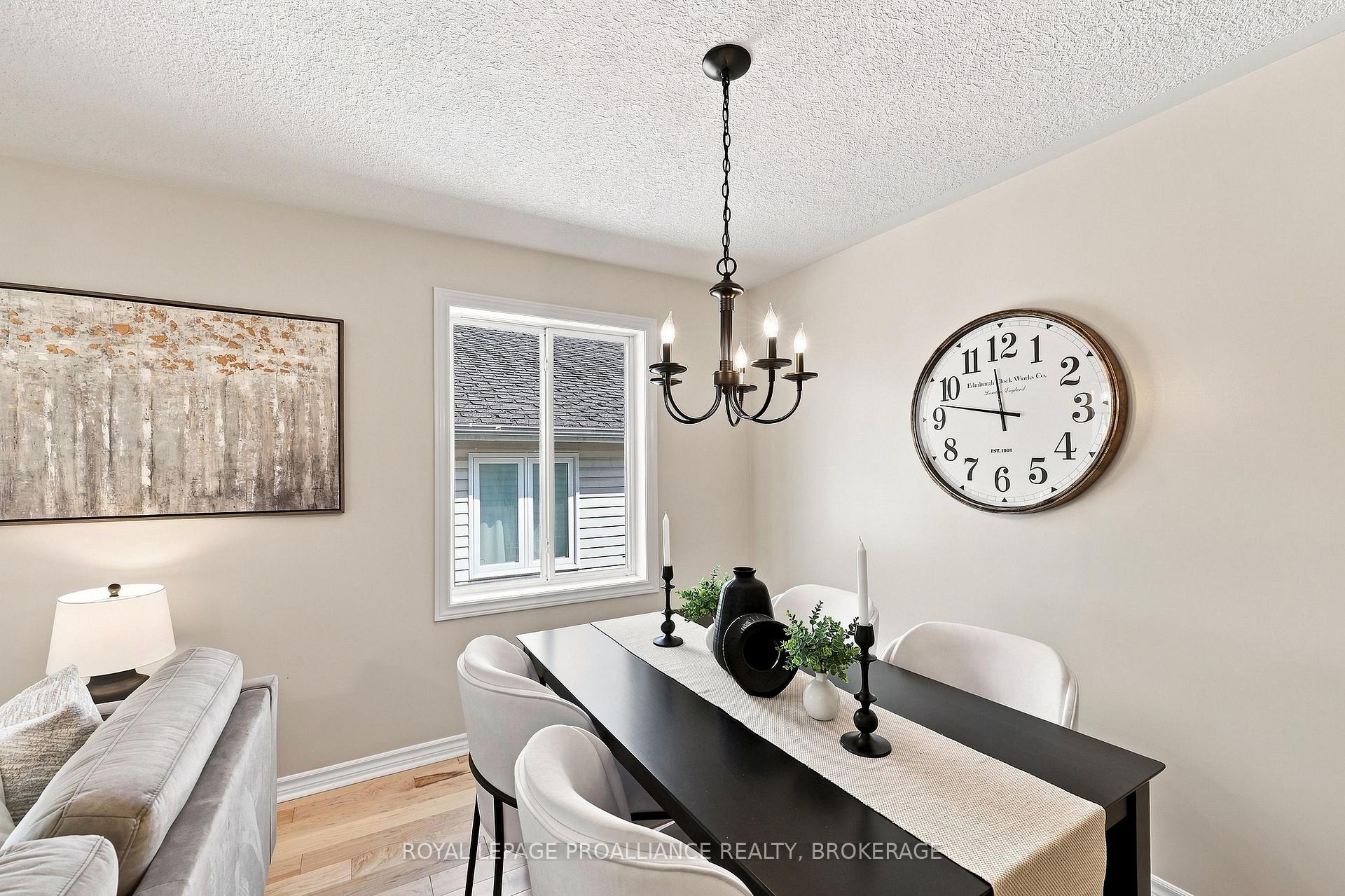 Photo 11 of 69 Wiley Street, Kingston, Rideau — HOMEH