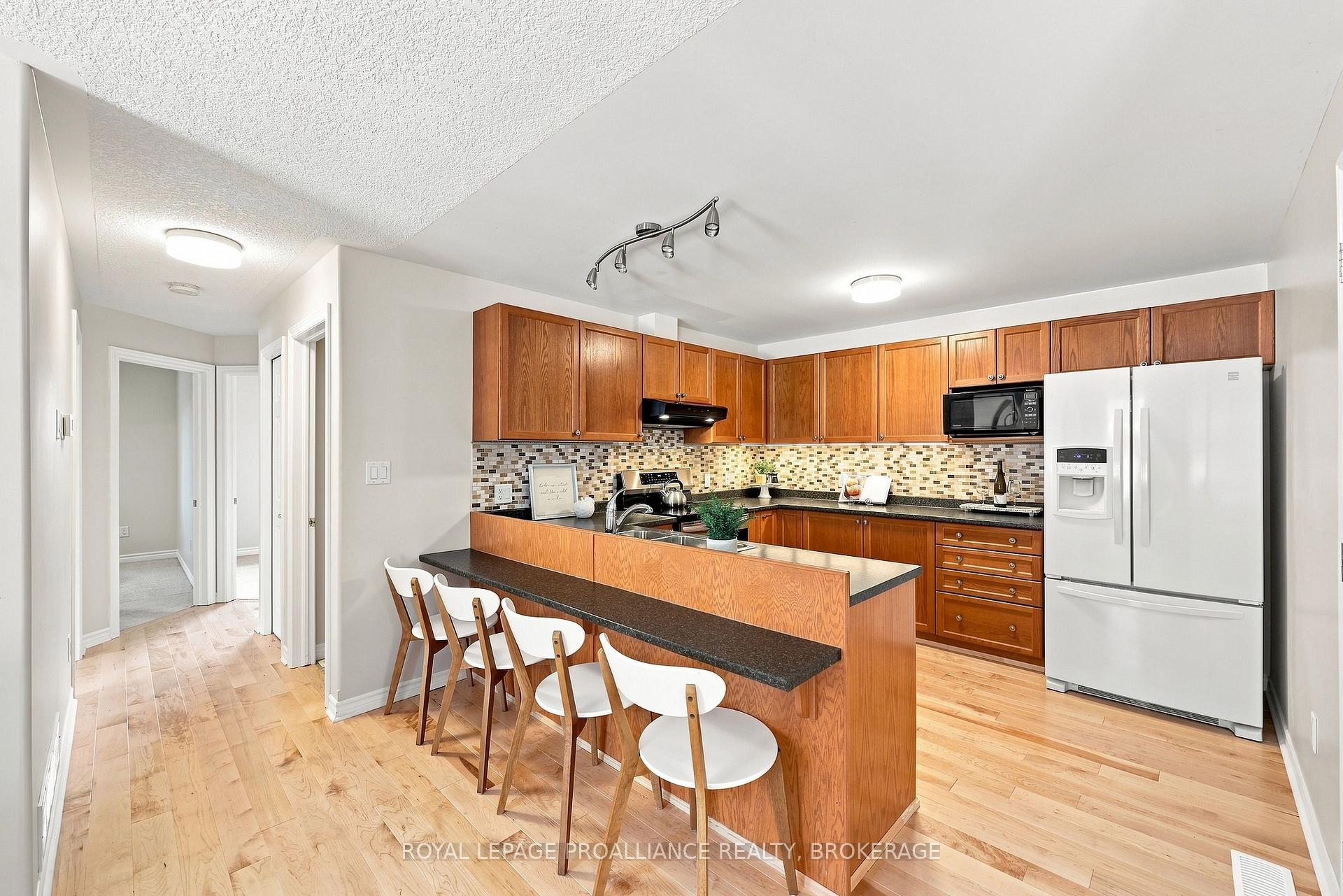 Photo 16 of 69 Wiley Street, Kingston, Rideau — HOMEH