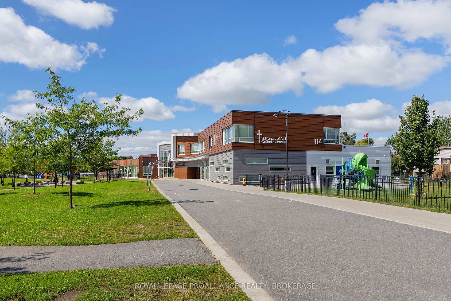 Photo 35 of 69 Wiley Street, Kingston, Rideau — HOMEH