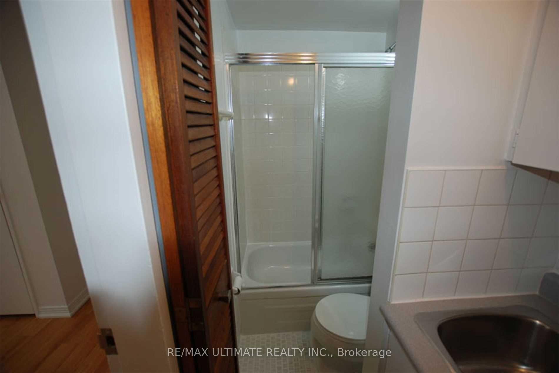 Photo 17 of 93 Spadina Road, Toronto, The Annex — HOMEH