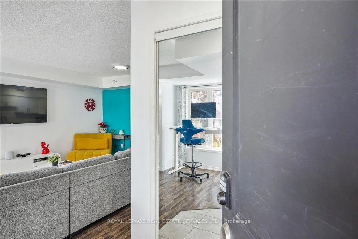 Photo 8 of Unit 38, 2480 Post Road, Oakville, River Oaks — HOMEH