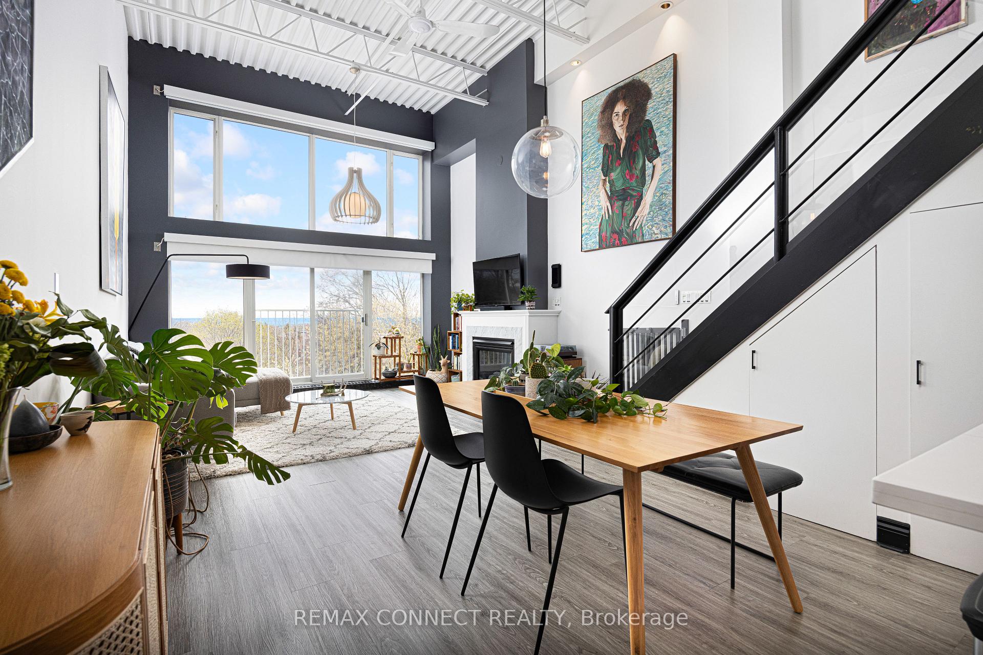 Photo 1 of Unit 4, 517 Kingston Road, Toronto, The Beaches — HOMEH