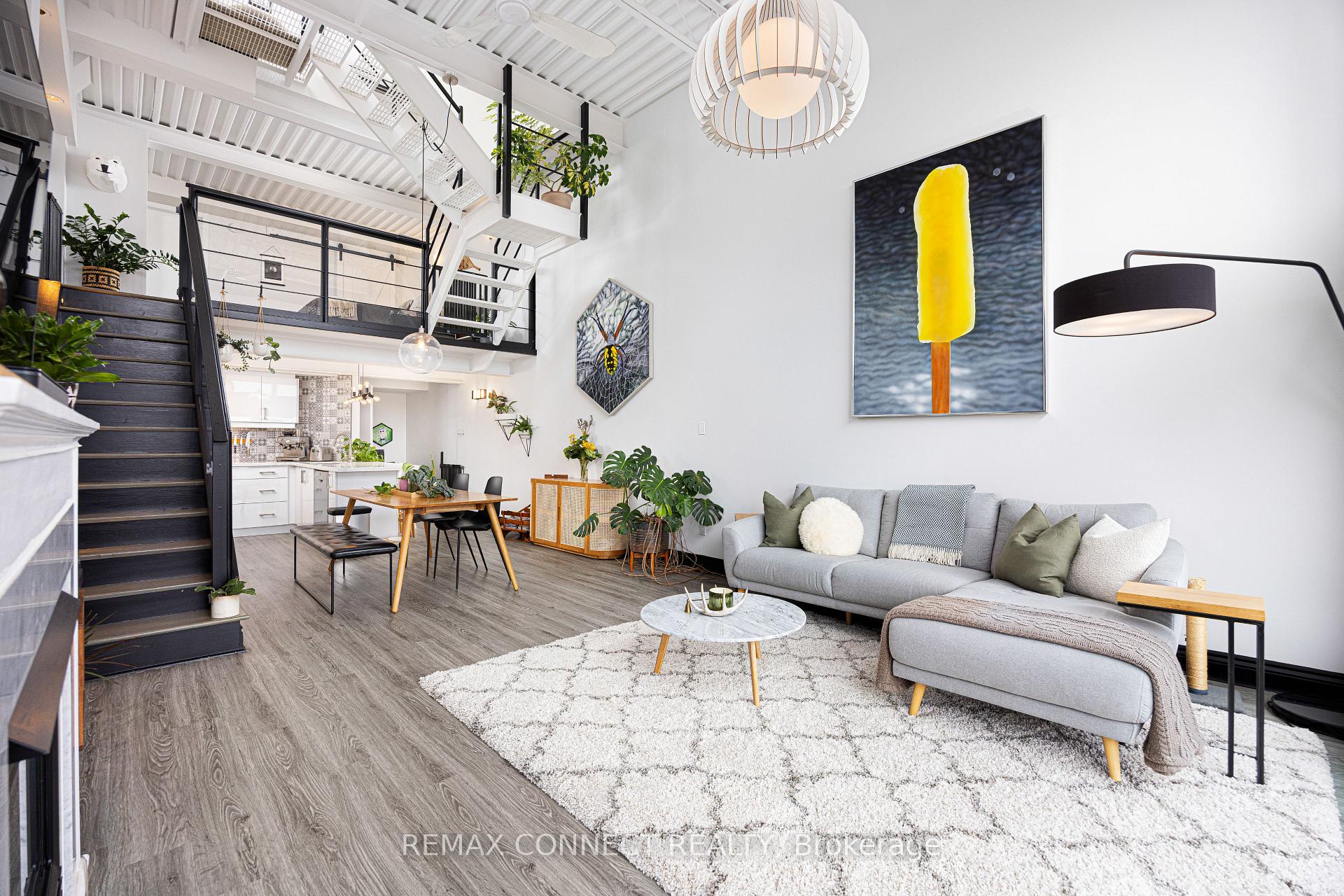 Photo 8 of Unit 4, 517 Kingston Road, Toronto, The Beaches — HOMEH