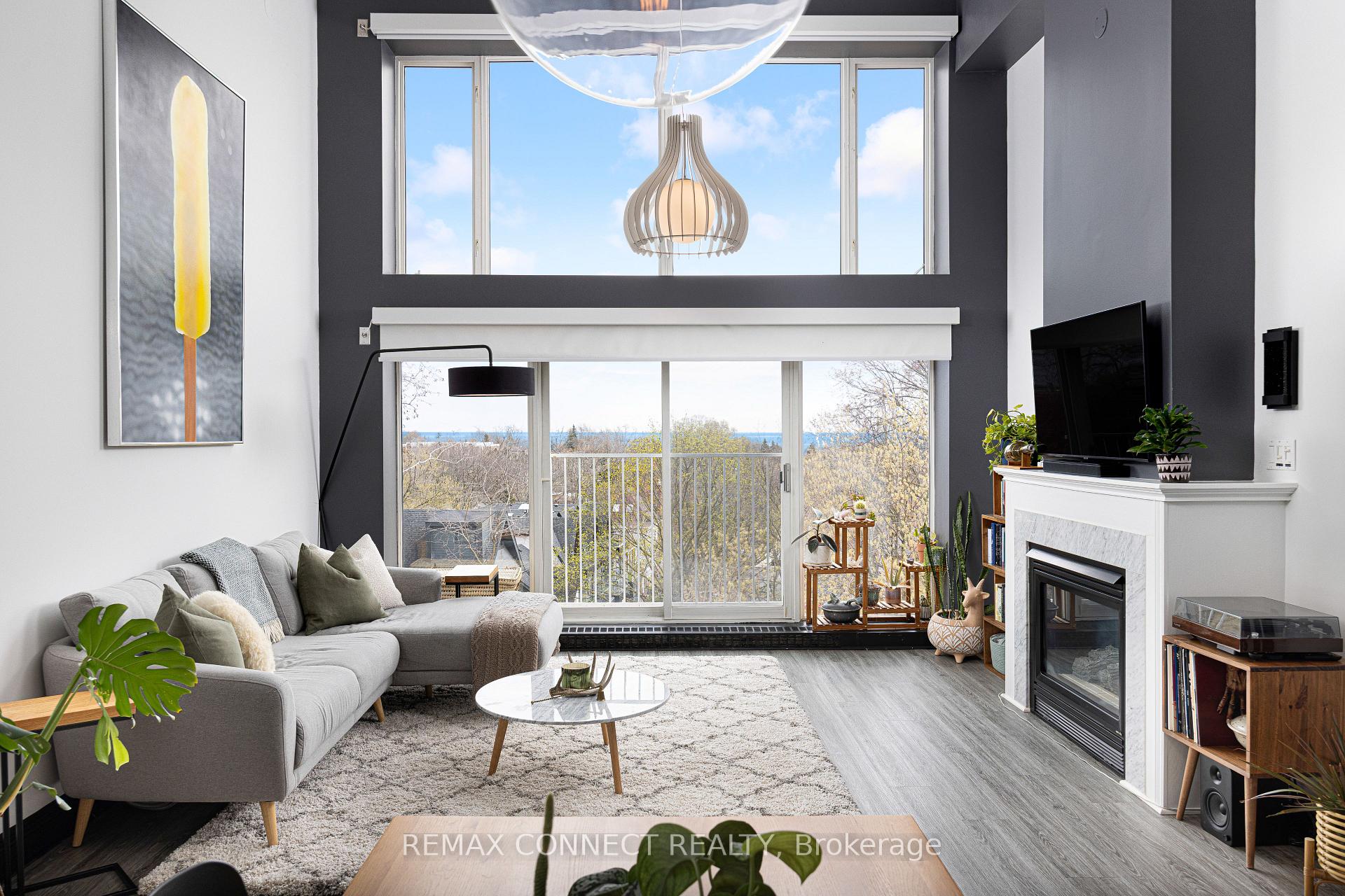 Photo 9 of Unit 4, 517 Kingston Road, Toronto, The Beaches — HOMEH