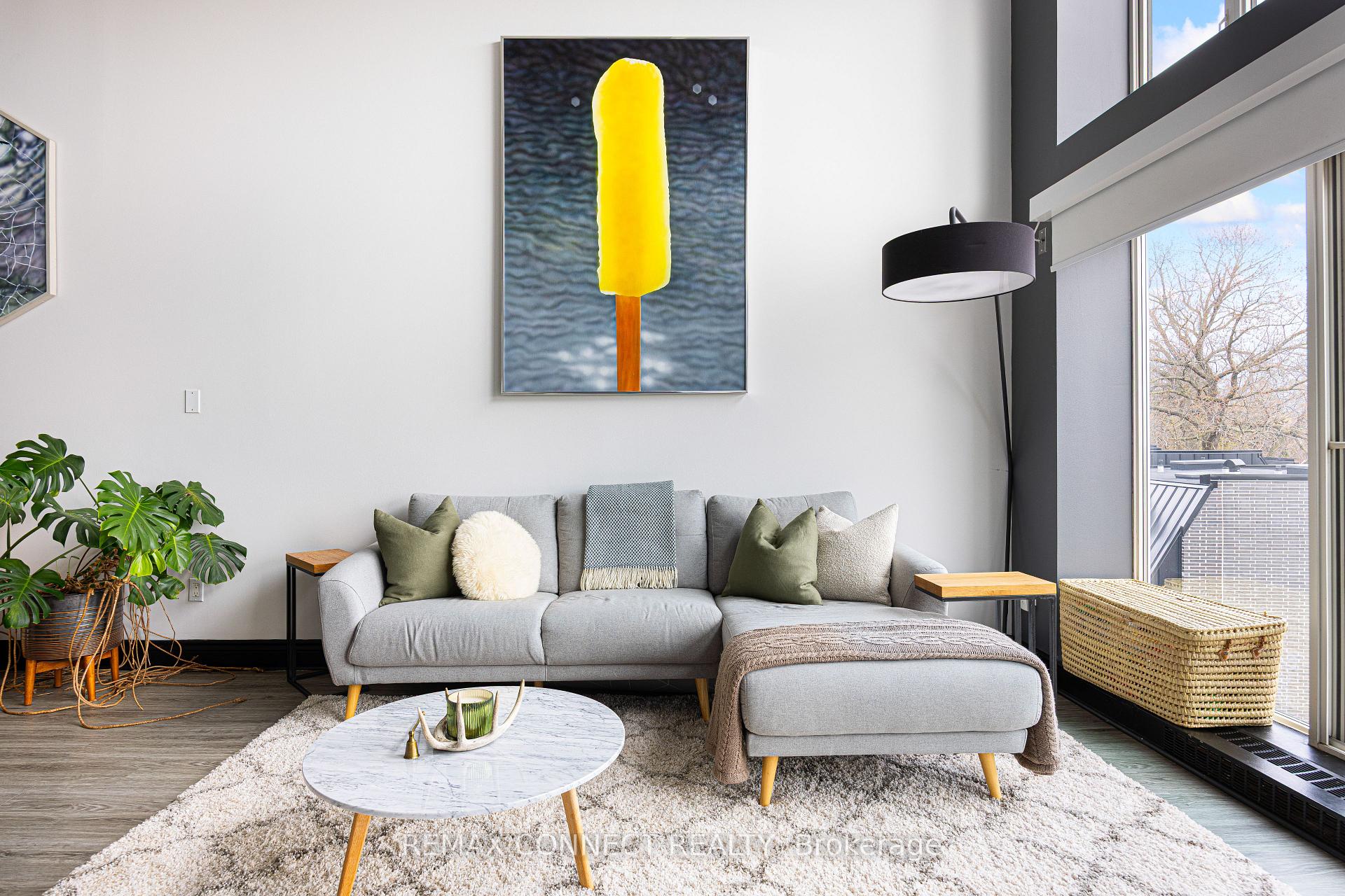 Photo 12 of Unit 4, 517 Kingston Road, Toronto, The Beaches — HOMEH