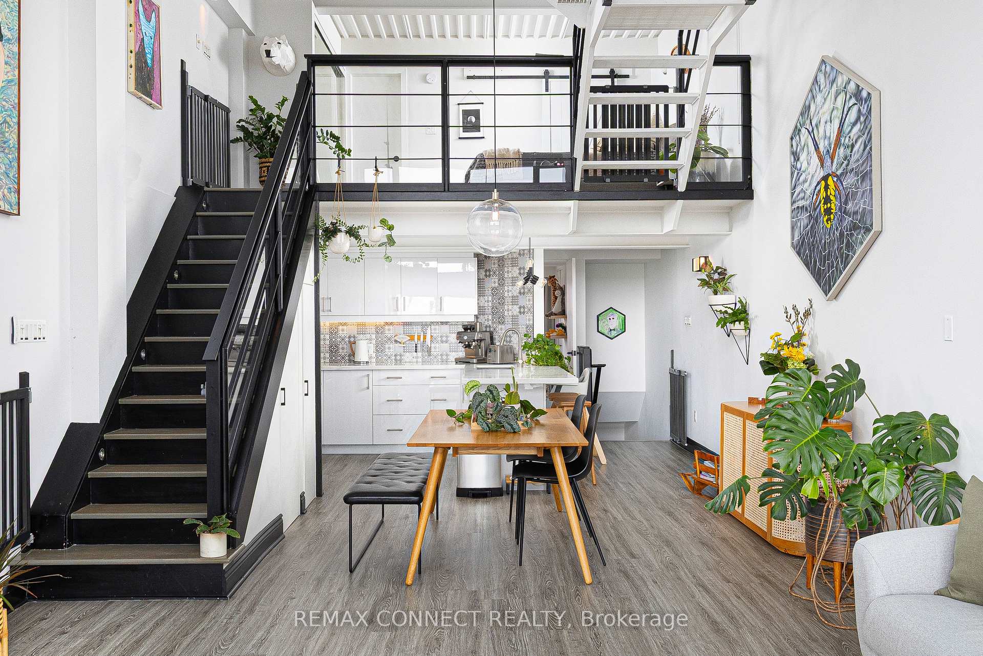 Photo 13 of Unit 4, 517 Kingston Road, Toronto, The Beaches — HOMEH