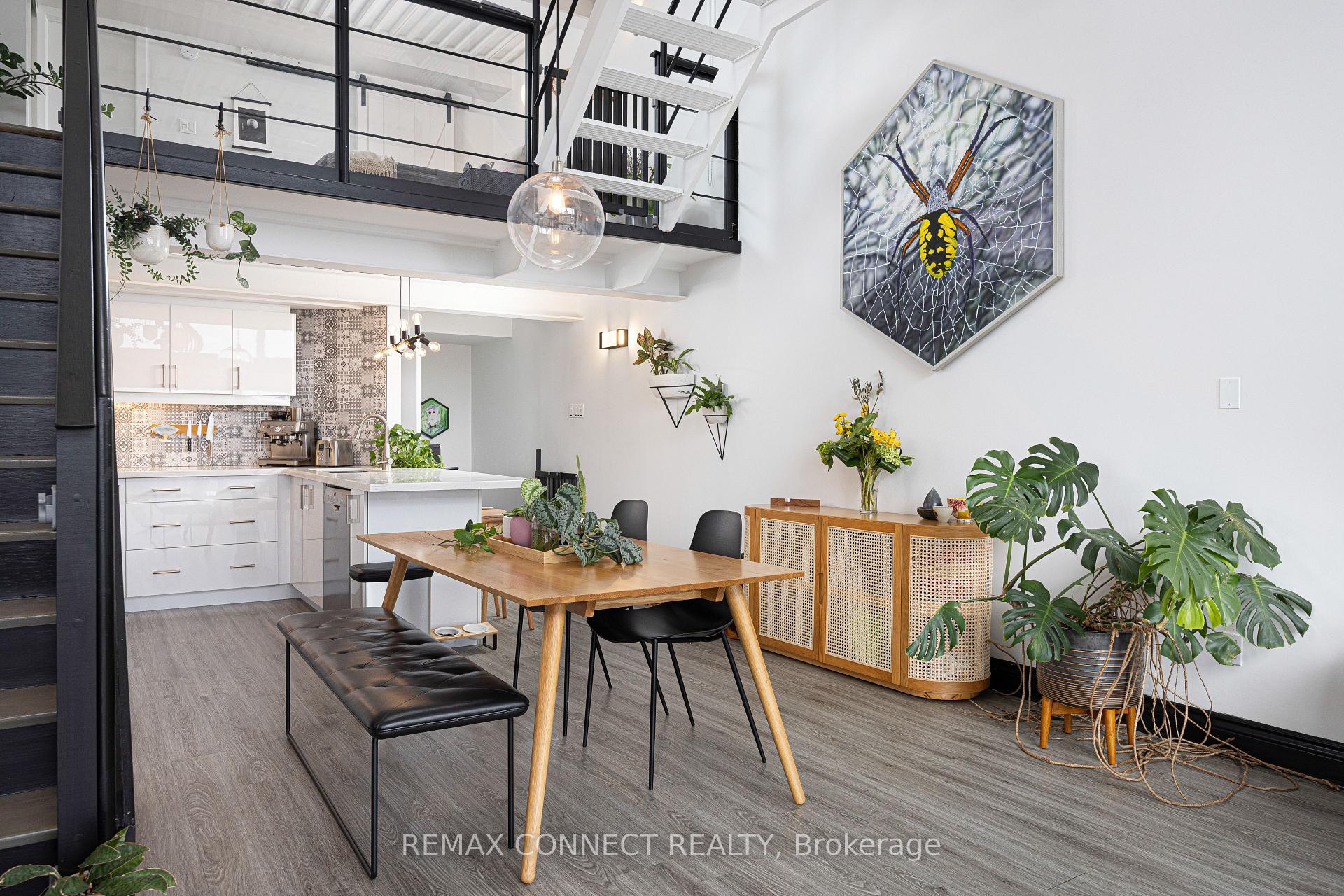 Photo 15 of Unit 4, 517 Kingston Road, Toronto, The Beaches — HOMEH
