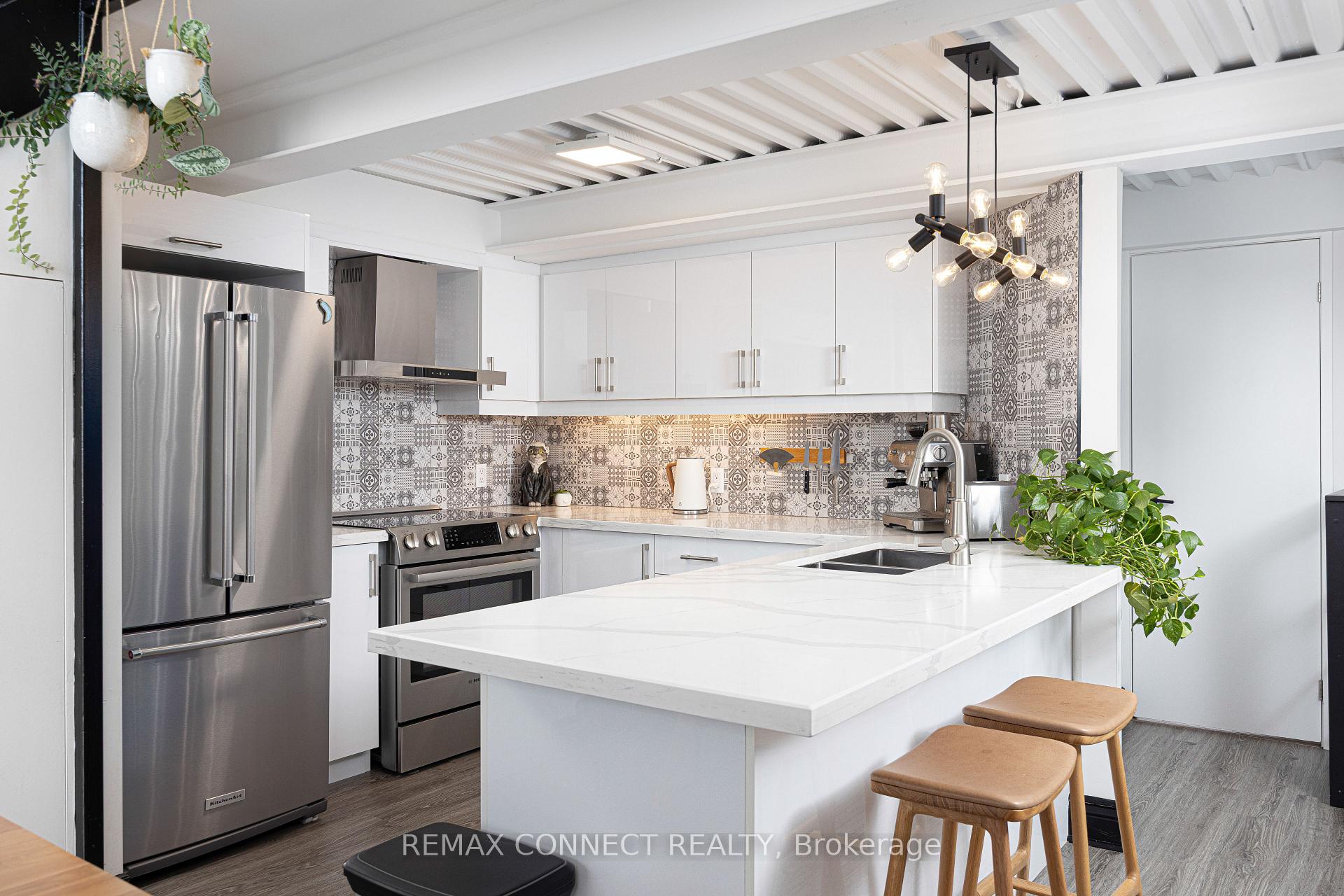 Photo 17 of Unit 4, 517 Kingston Road, Toronto, The Beaches — HOMEH