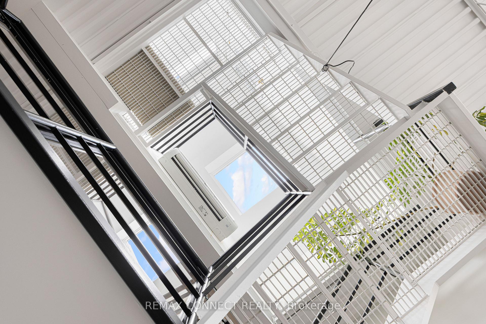 Photo 24 of Unit 4, 517 Kingston Road, Toronto, The Beaches — HOMEH