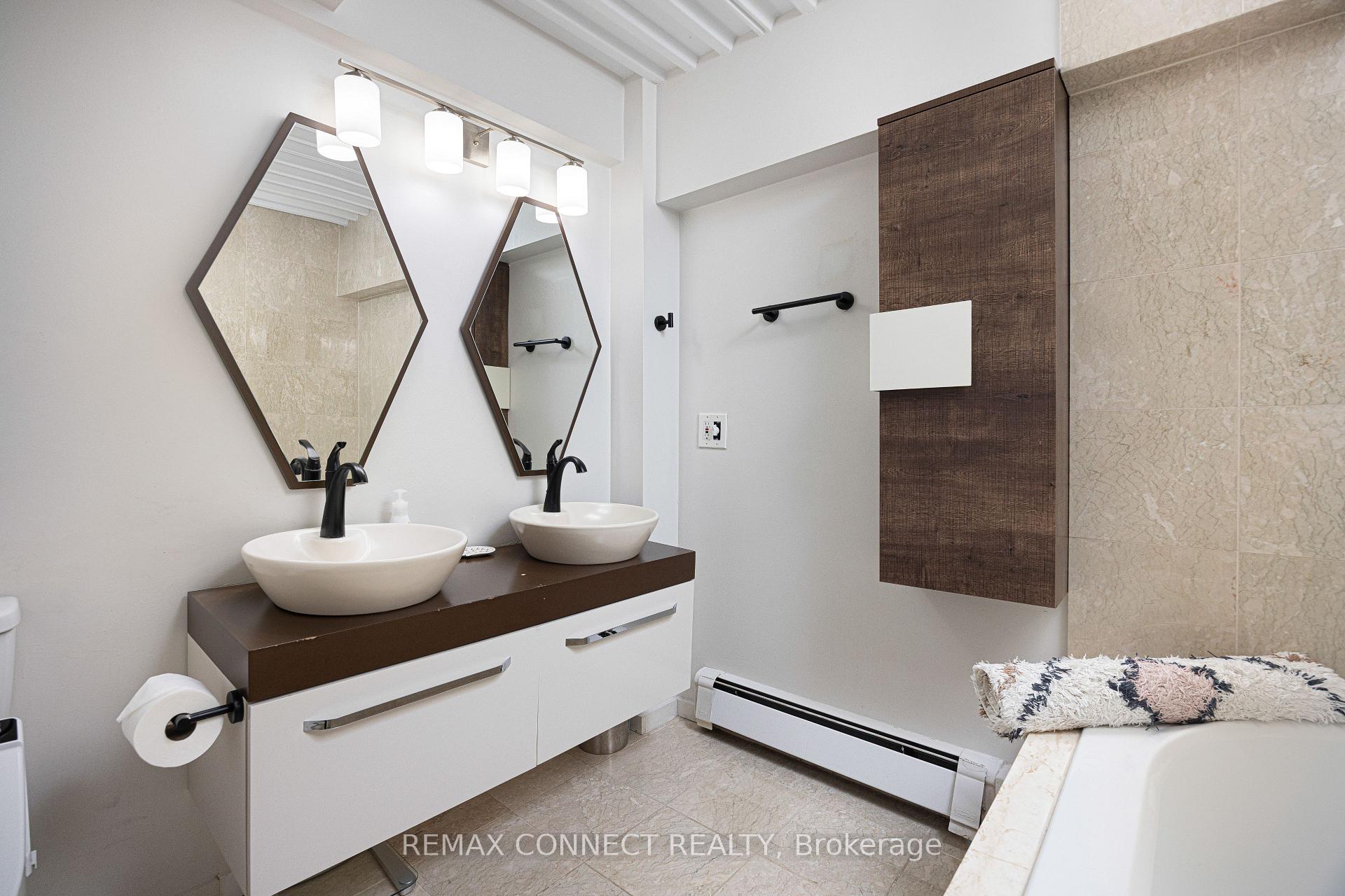 Photo 28 of Unit 4, 517 Kingston Road, Toronto, The Beaches — HOMEH