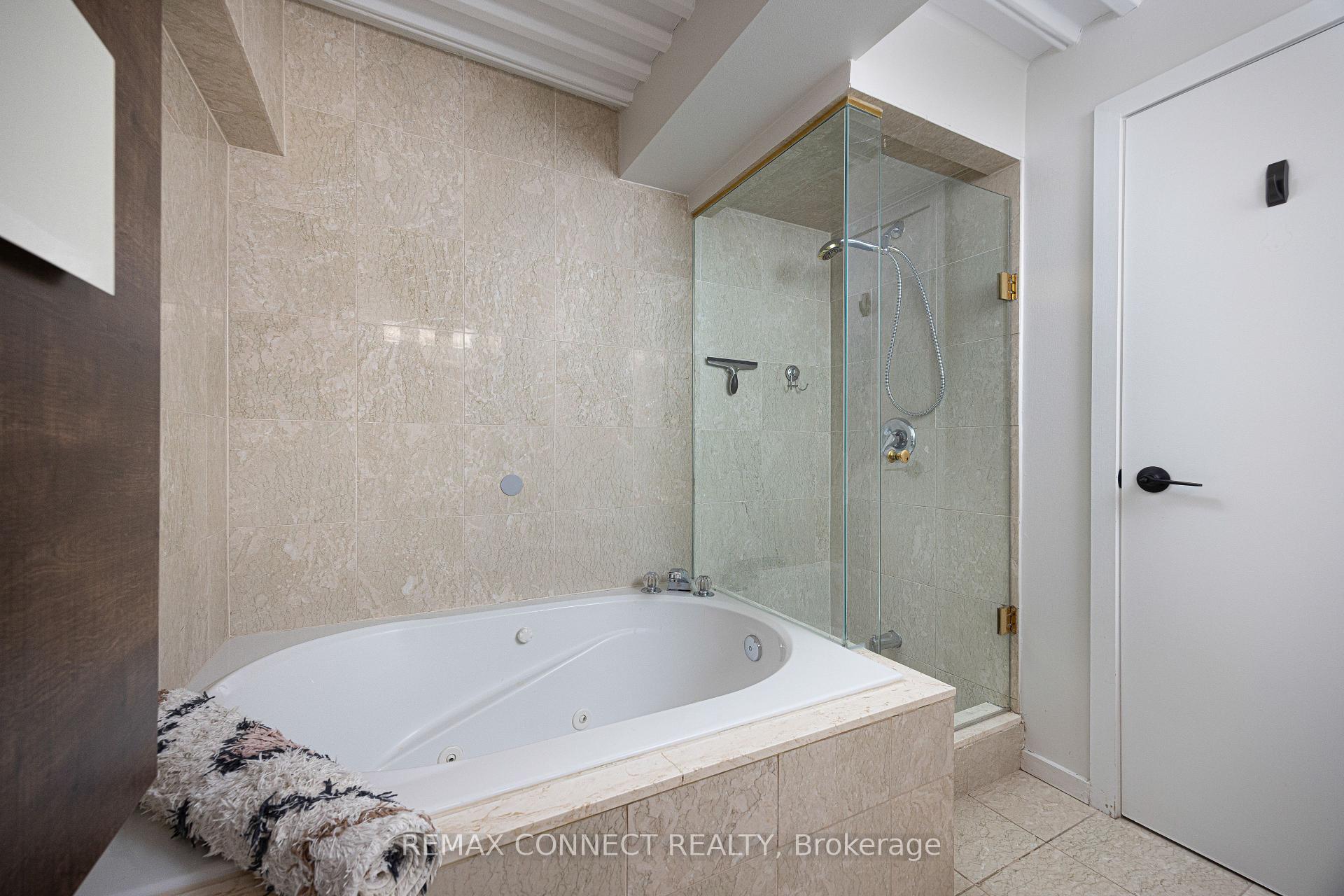 Photo 29 of Unit 4, 517 Kingston Road, Toronto, The Beaches — HOMEH