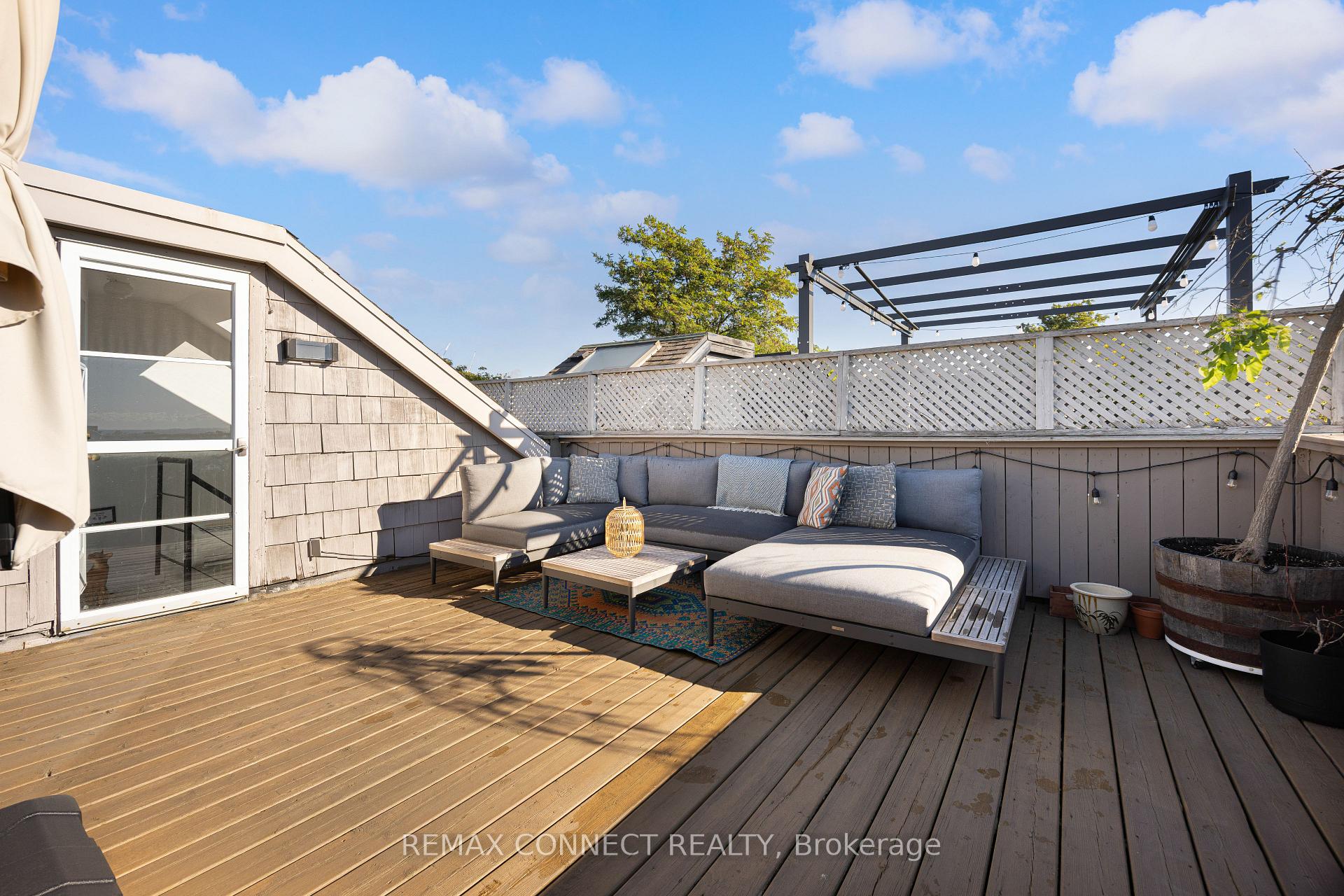 Photo 37 of Unit 4, 517 Kingston Road, Toronto, The Beaches — HOMEH