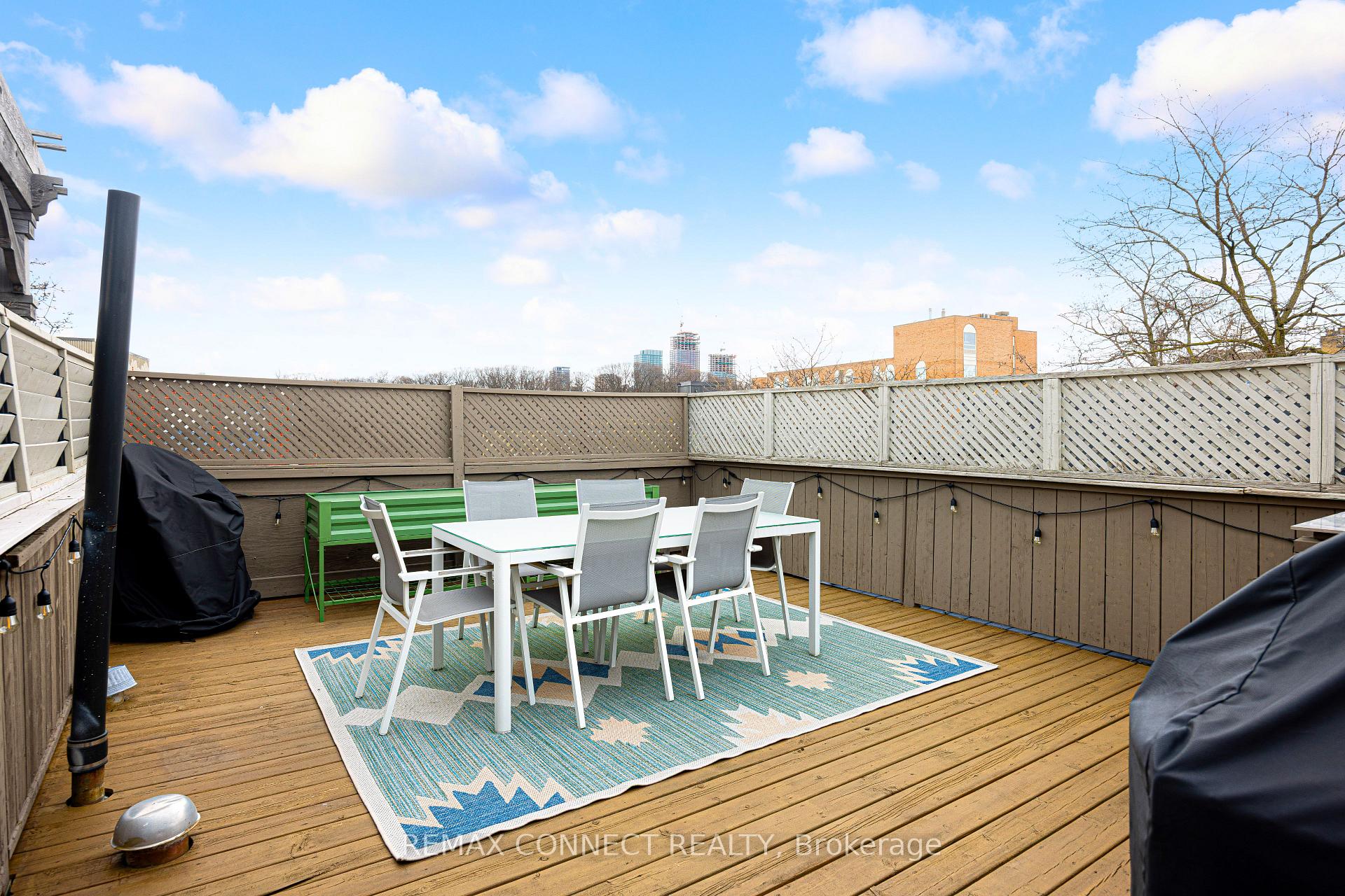 Photo 39 of Unit 4, 517 Kingston Road, Toronto, The Beaches — HOMEH