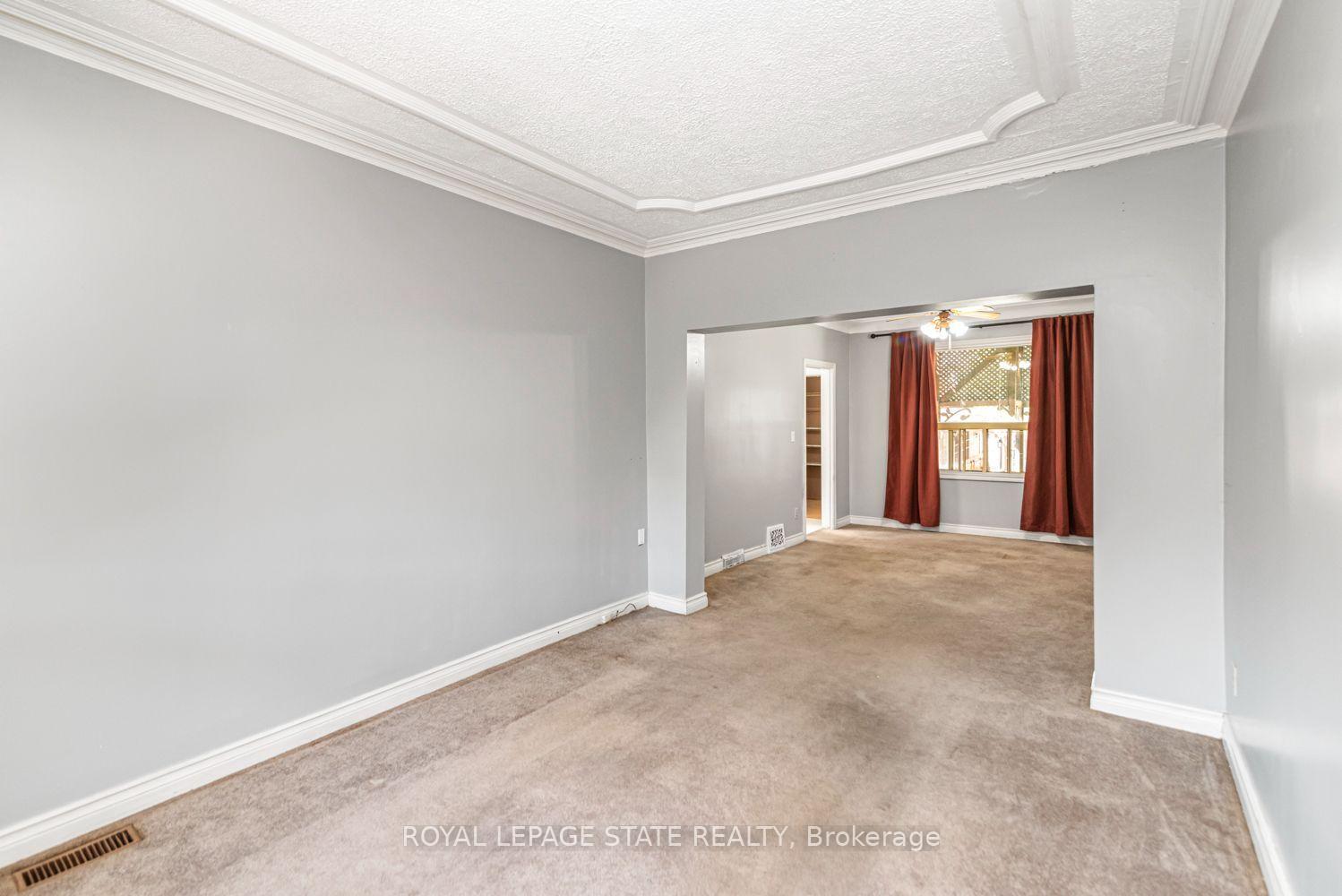 Photo 11 of 75 Kensington Avenue N, Hamilton, Crown Point — HOMEH
