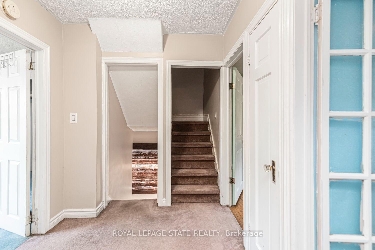 Photo 23 of 75 Kensington Avenue N, Hamilton, Crown Point — HOMEH