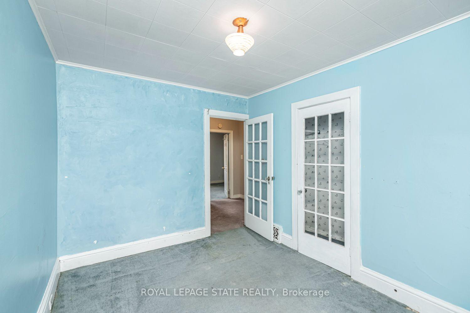 Photo 28 of 75 Kensington Avenue N, Hamilton, Crown Point — HOMEH