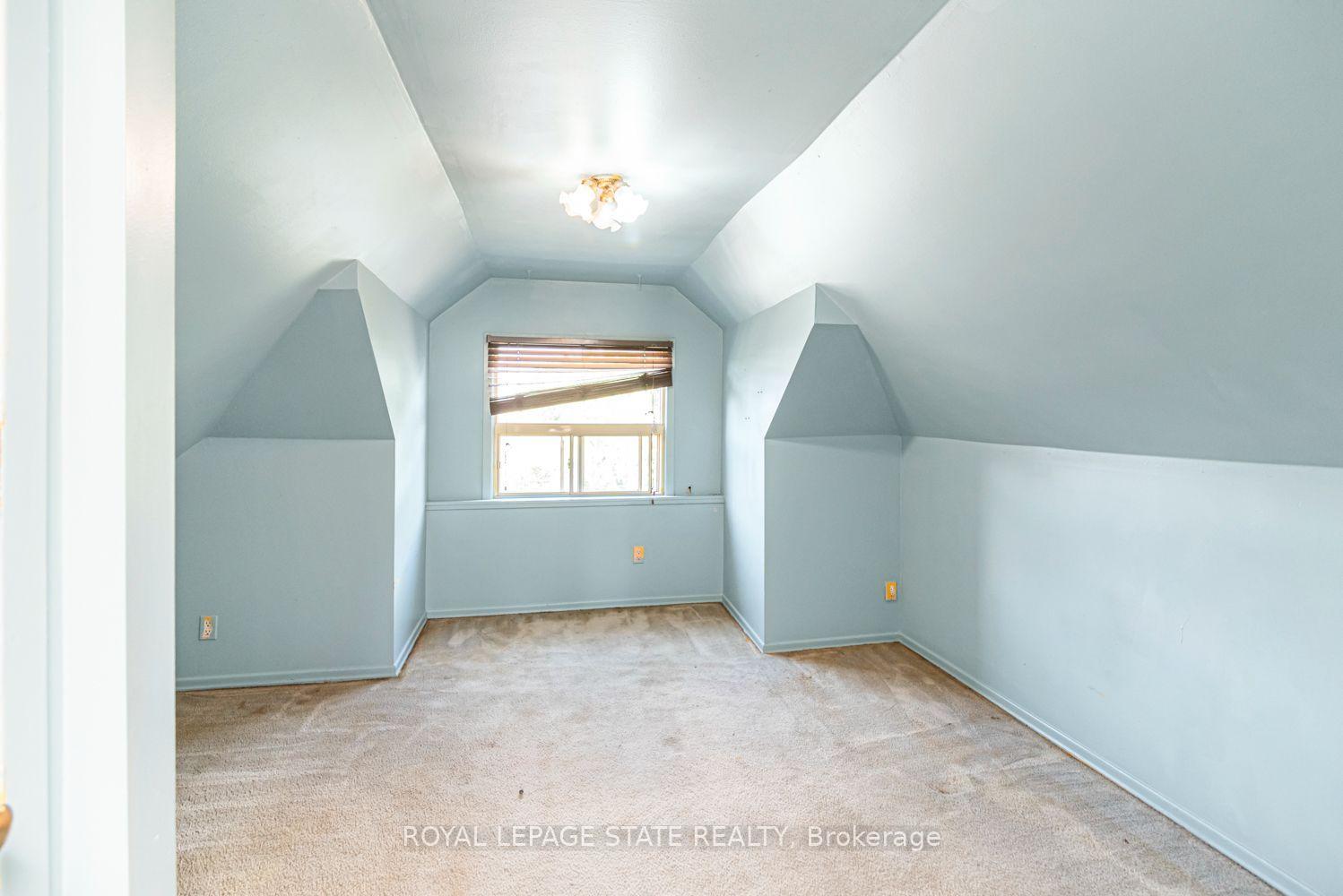 Photo 34 of 75 Kensington Avenue N, Hamilton, Crown Point — HOMEH
