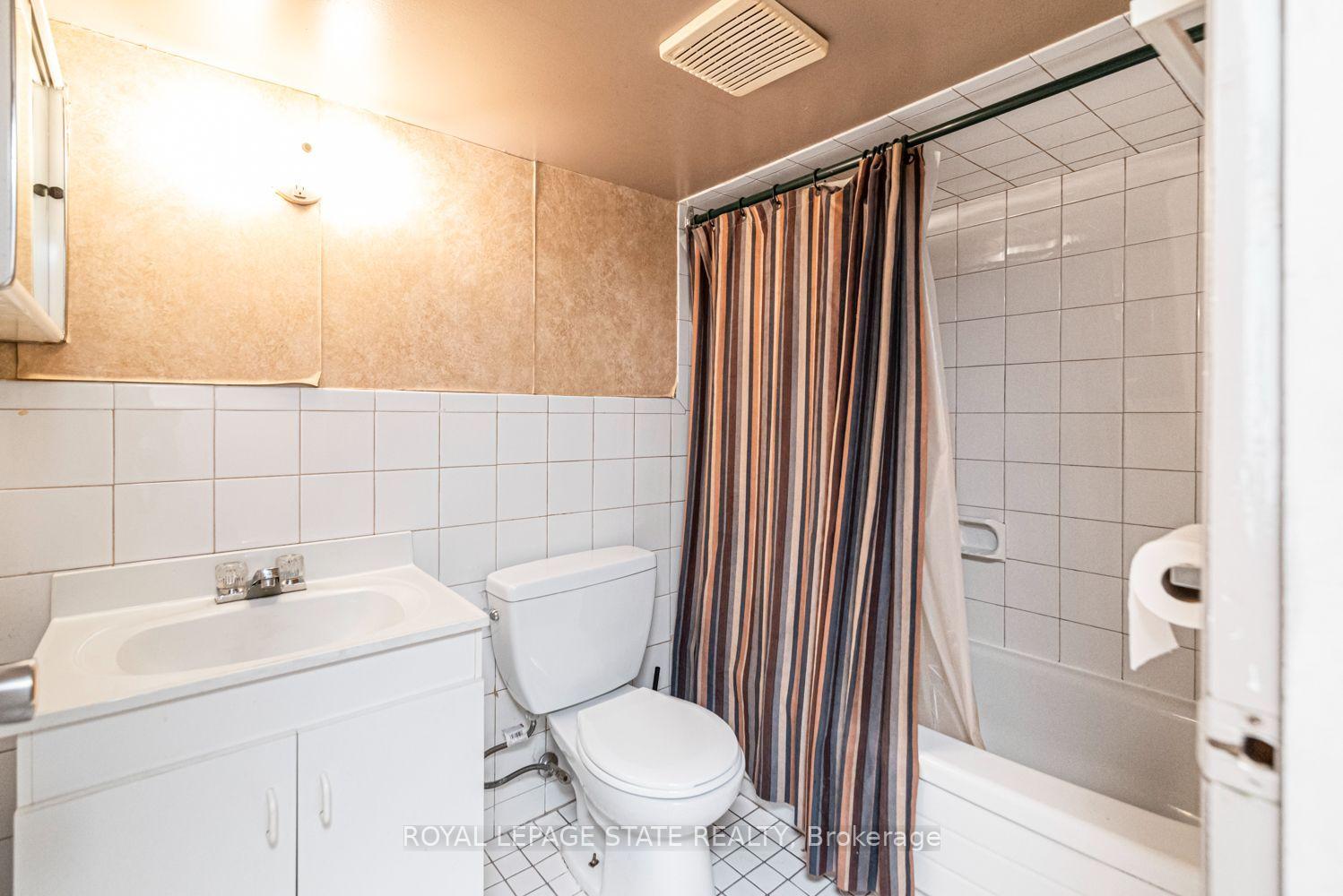 Photo 47 of 75 Kensington Avenue N, Hamilton, Crown Point — HOMEH