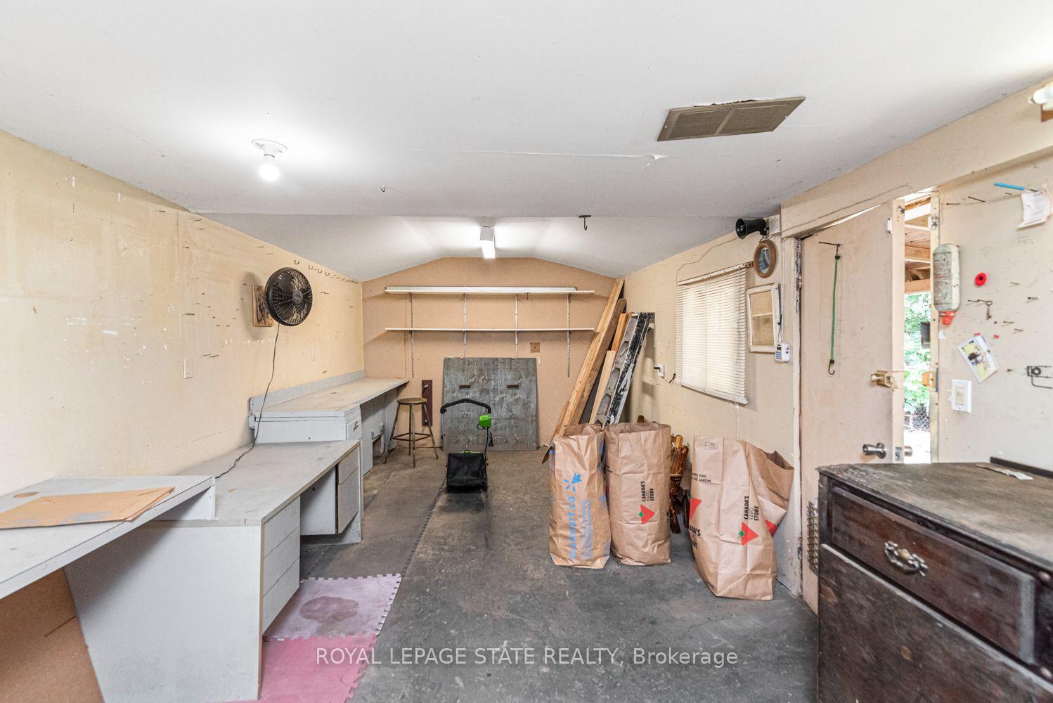 Photo 51 of 75 Kensington Avenue N, Hamilton, Crown Point — HOMEH