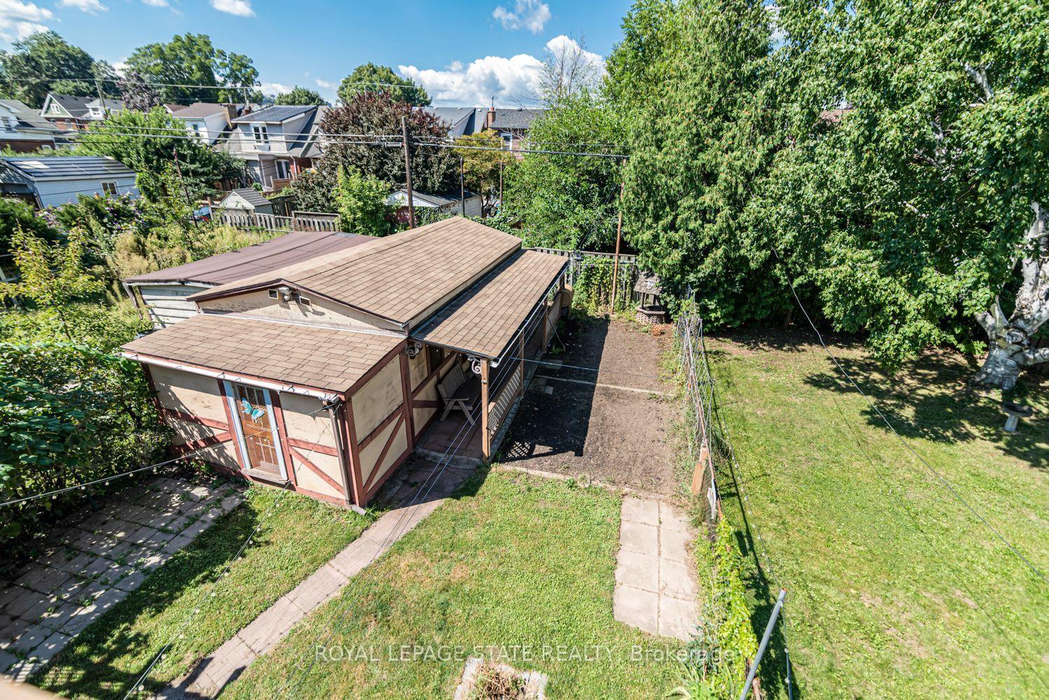 Photo 55 of 75 Kensington Avenue N, Hamilton, Crown Point — HOMEH