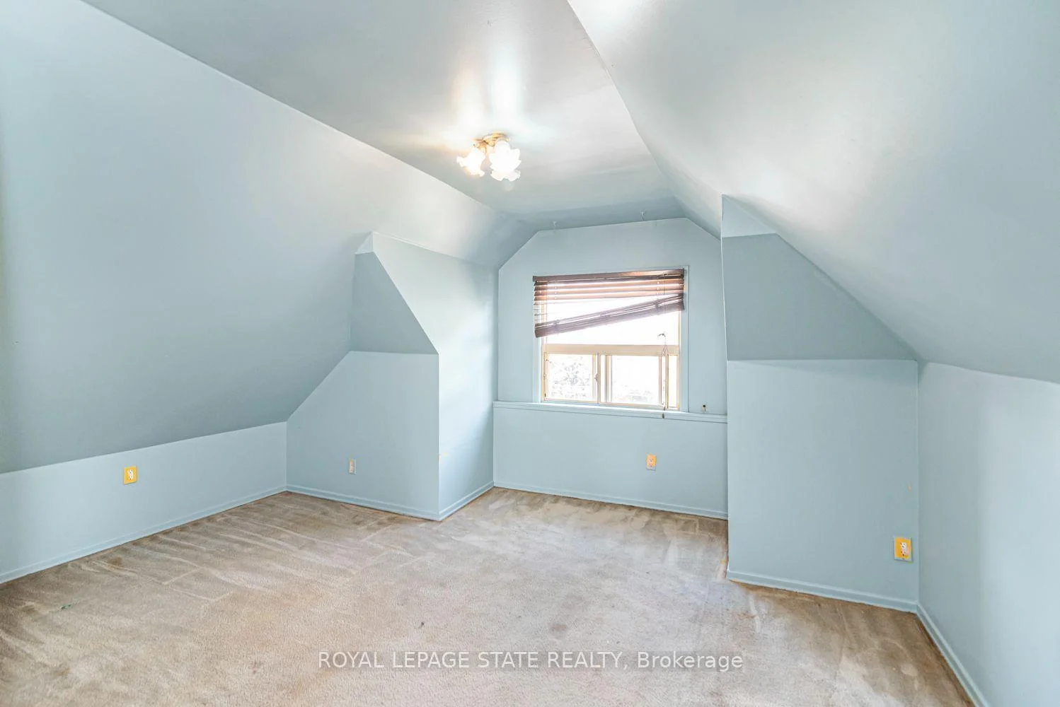Photo 35 of 75 Kensington Avenue N, Hamilton, Crown Point — HOMEH