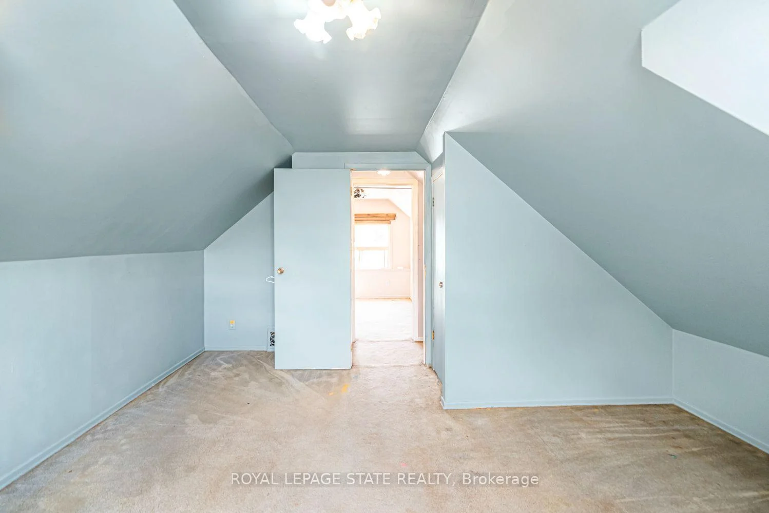 Photo 39 of 75 Kensington Avenue N, Hamilton, Crown Point — HOMEH