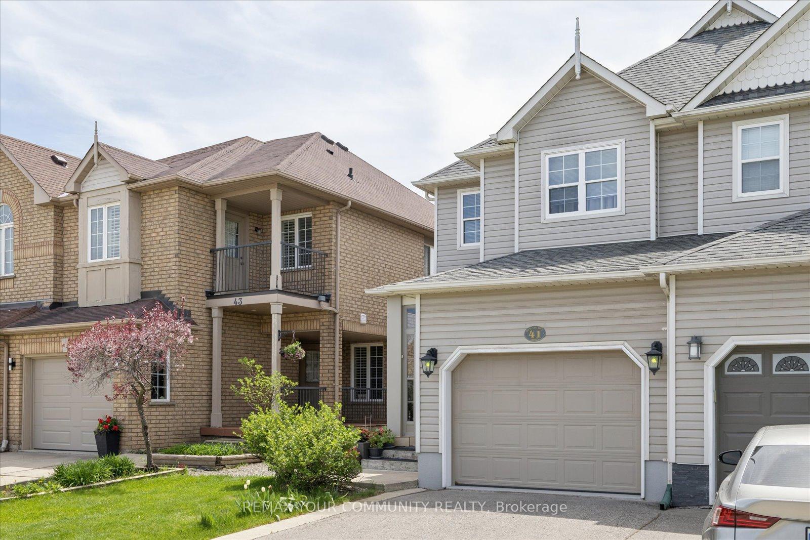 Photo 3 of 41 Old Colony Road, Richmond Hill, Oak Ridges Lake Wilcox — HOMEH