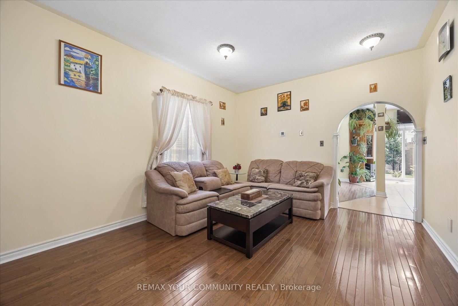 Photo 9 of 41 Old Colony Road, Richmond Hill, Oak Ridges Lake Wilcox — HOMEH