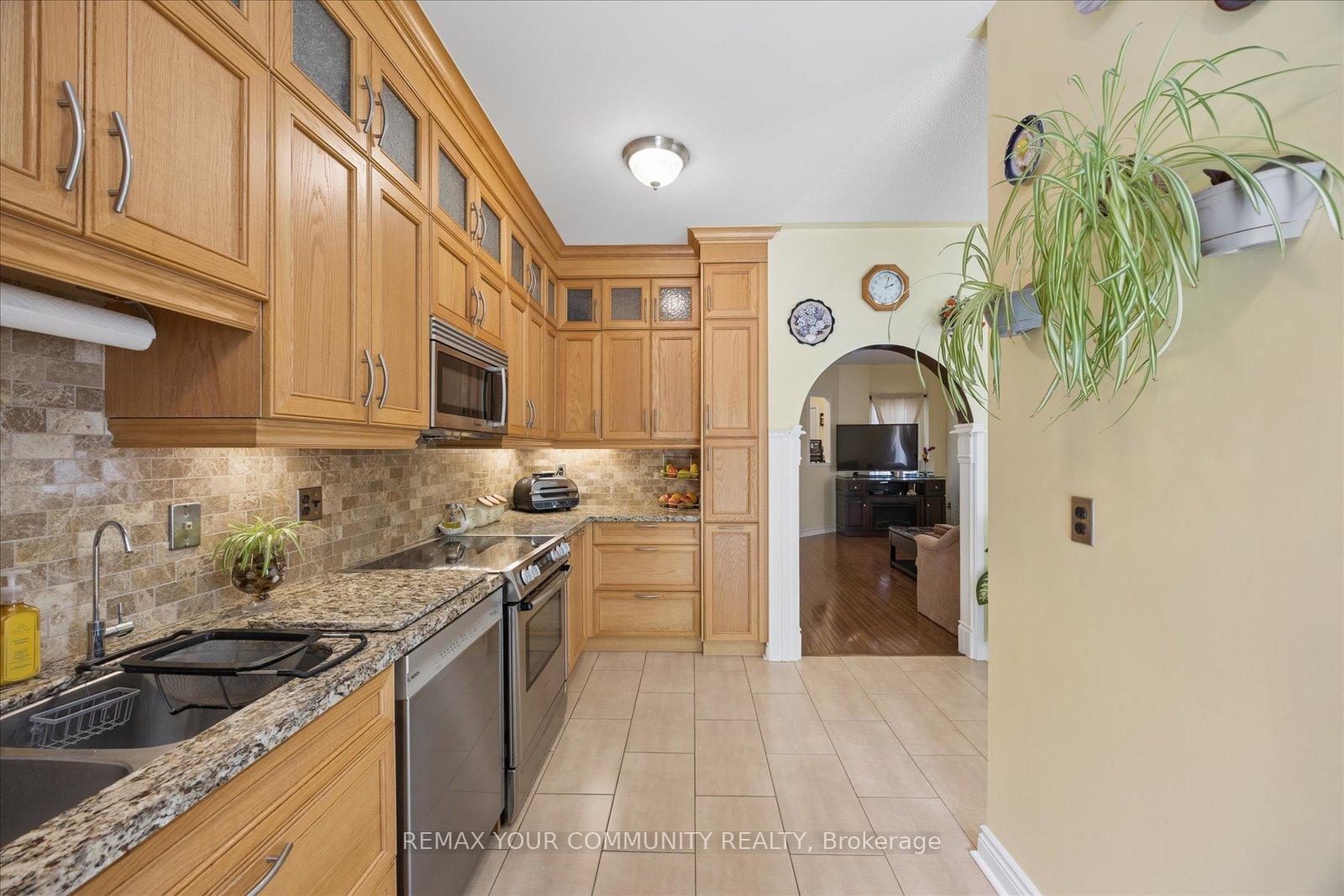 Photo 14 of 41 Old Colony Road, Richmond Hill, Oak Ridges Lake Wilcox — HOMEH