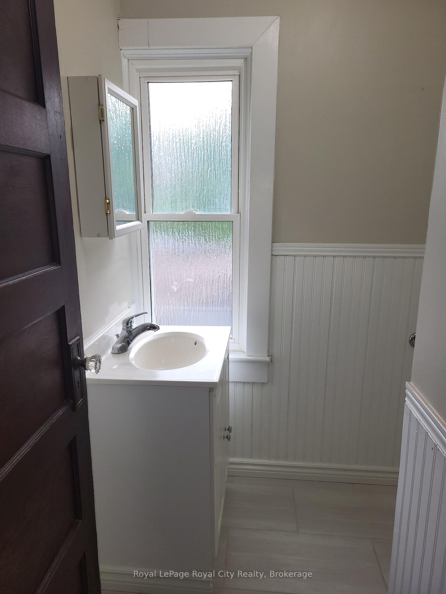 Photo 10 of 170 Arthur Street S, Guelph, St. Patrick's Ward — HOMEH