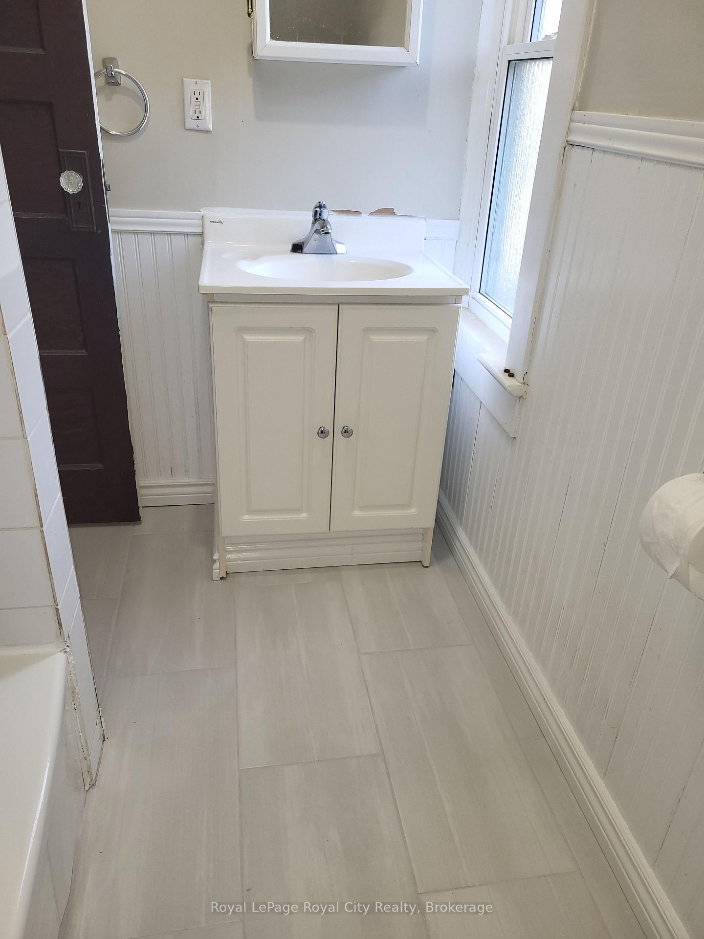 Photo 11 of 170 Arthur Street S, Guelph, St. Patrick's Ward — HOMEH