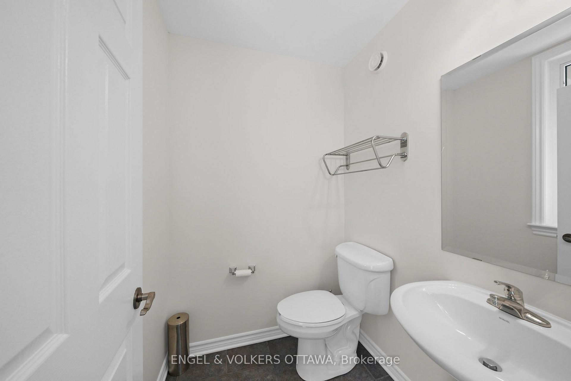 Photo 12 of 268 Horseshoe Crescent, Ottawa, Stittsville (North) — HOMEH