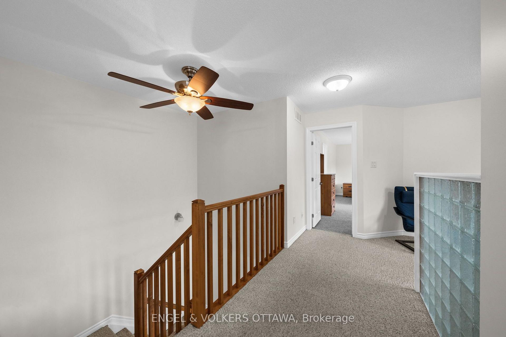 Photo 13 of 268 Horseshoe Crescent, Ottawa, Stittsville (North) — HOMEH