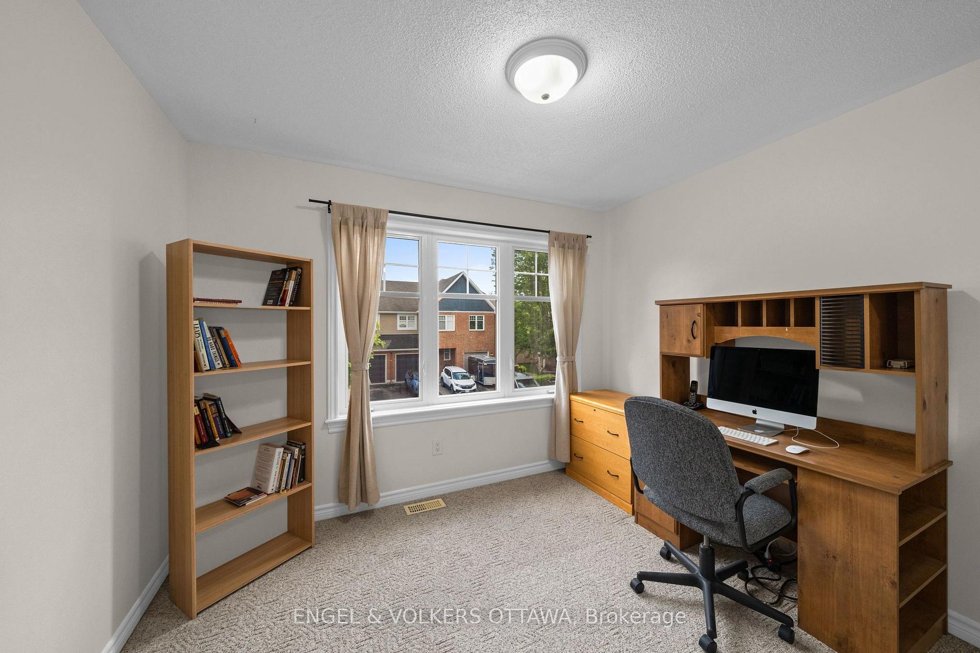 Photo 14 of 268 Horseshoe Crescent, Ottawa, Stittsville (North) — HOMEH